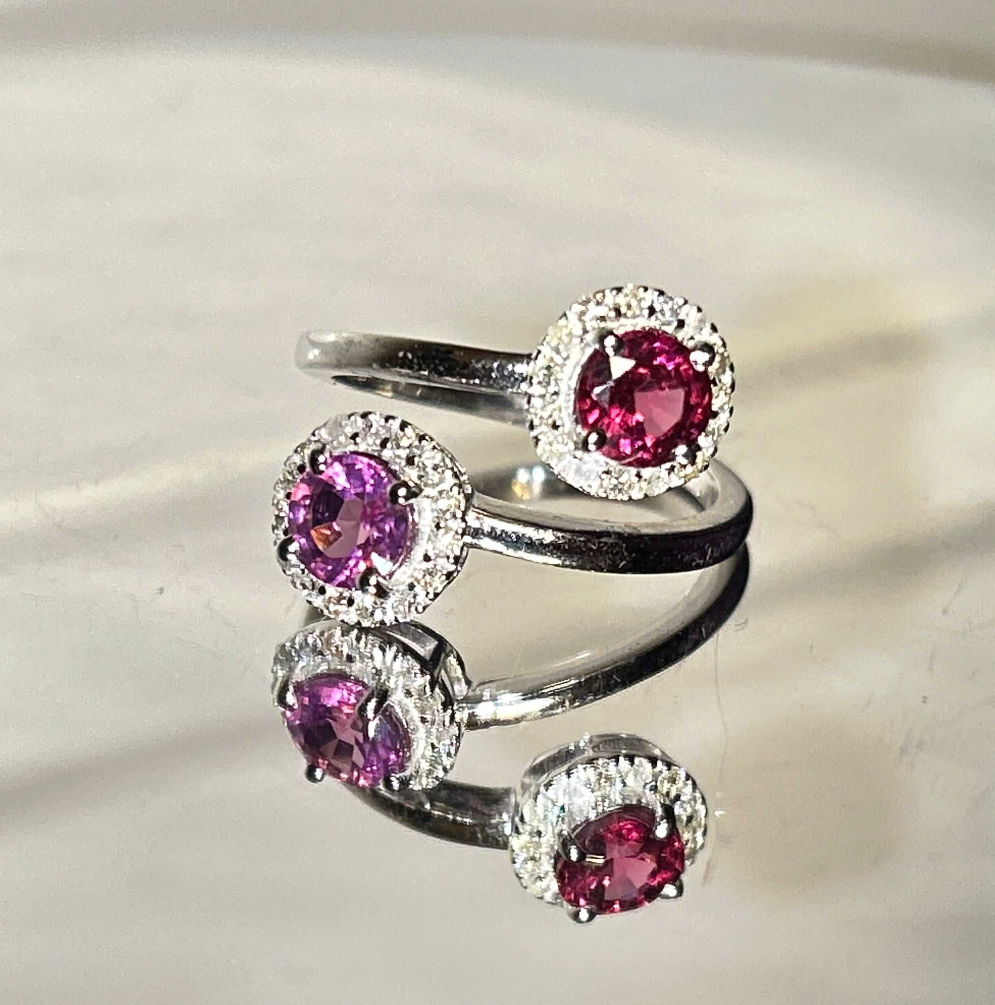 Beautiful Natural Spinel Ring With Diamonds and 18k Gold