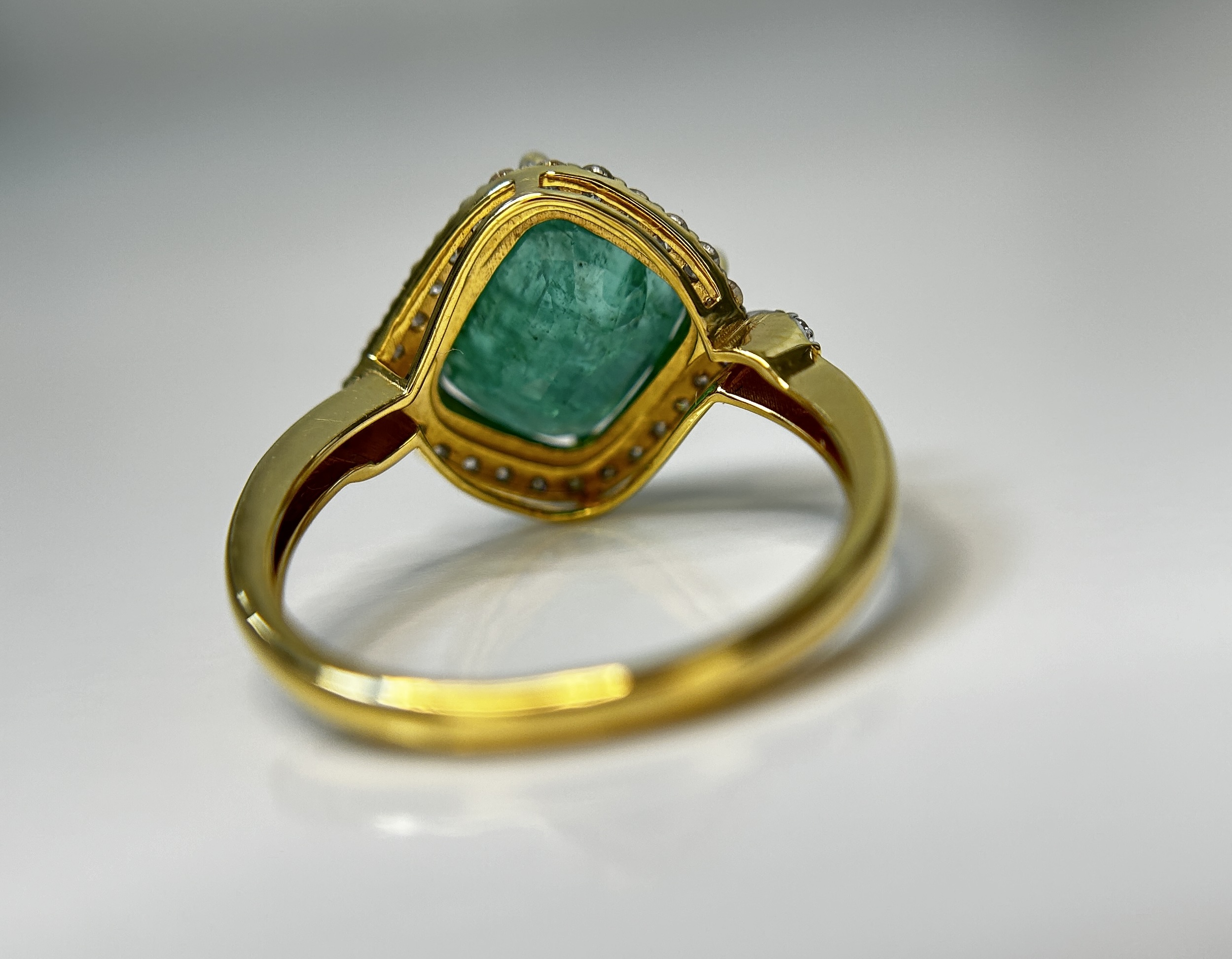 Beautiful Natural Emerald 3.04 CT With Natural Diamonds & 18k Gold - Image 8 of 13