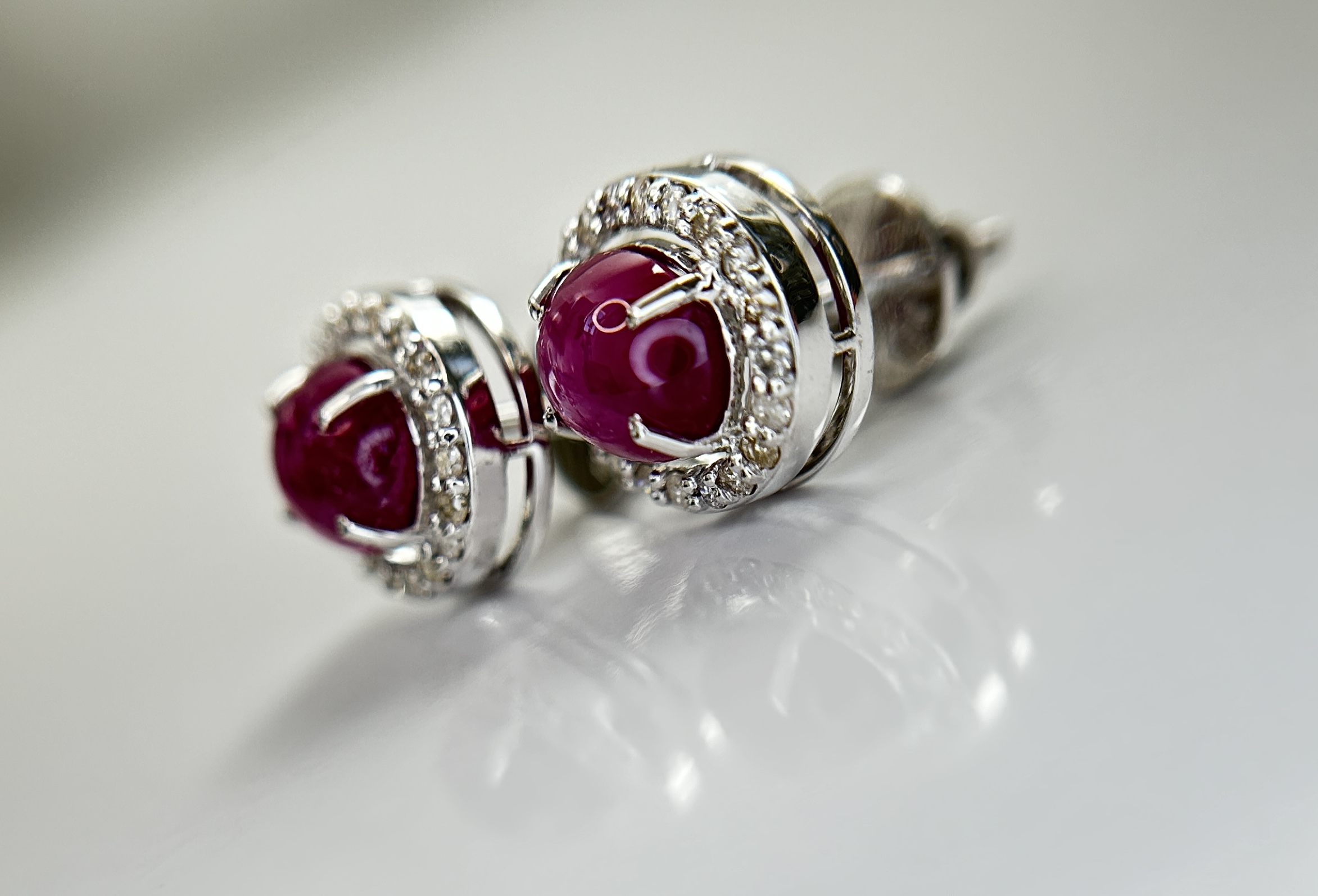 Beautiful Natural Star Ruby Earrings 3.21CT With Natural Diamonds & 18k Gold - Image 6 of 12