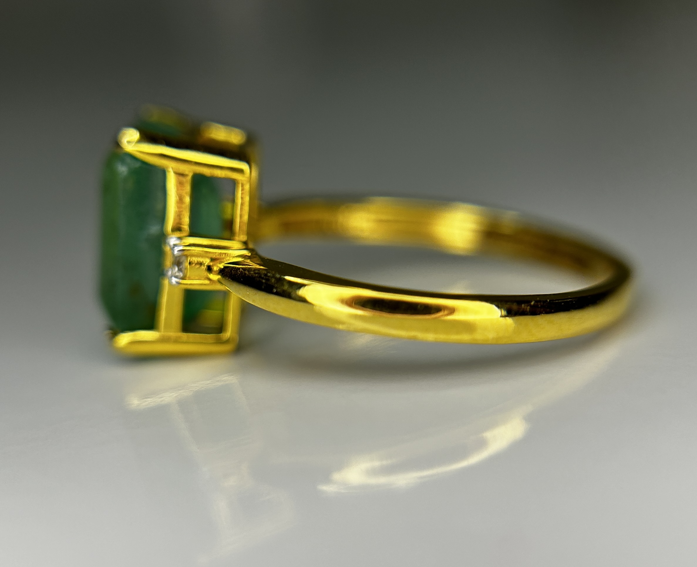 Beautiful Natural Emerald 3.51 CT With Natural Diamonds & 18k Gold - Bild 4 aus 11