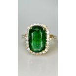 Beautiful Natural Emerald 3.90 CT With Natural Diamonds & 18k Gold