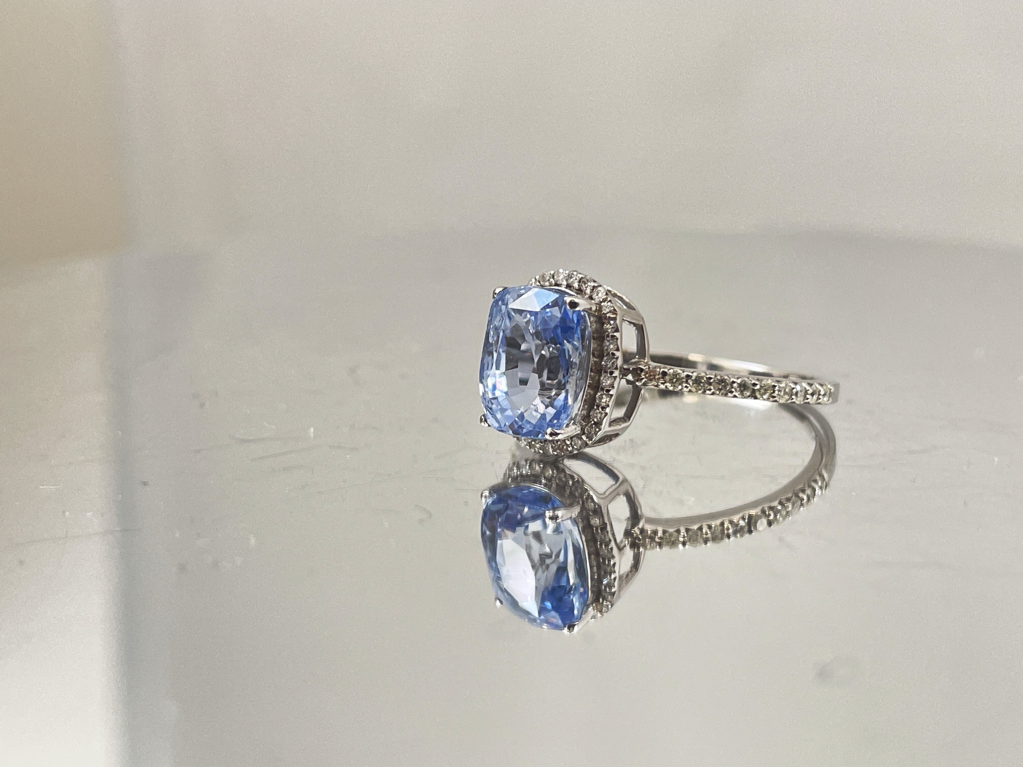 2.83 CT Unheated/Untreated Ceylon Cornflour Blue Sapphire Diamonds & 18k Gold - Image 2 of 10
