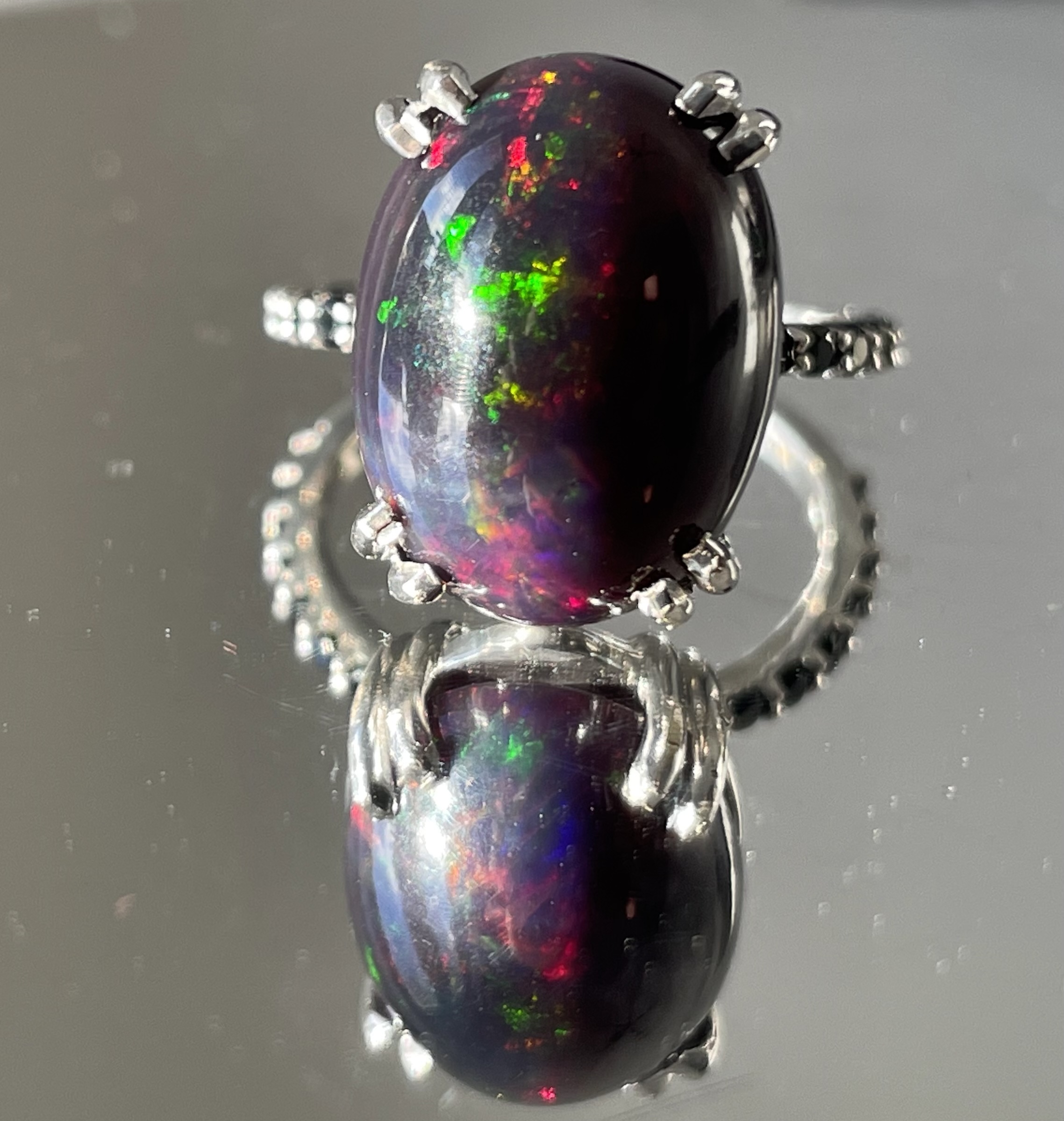 Beautiful 7.66CT Natural Black Opal Ring With Natural Black Diamond & 18k Gold - Image 2 of 9