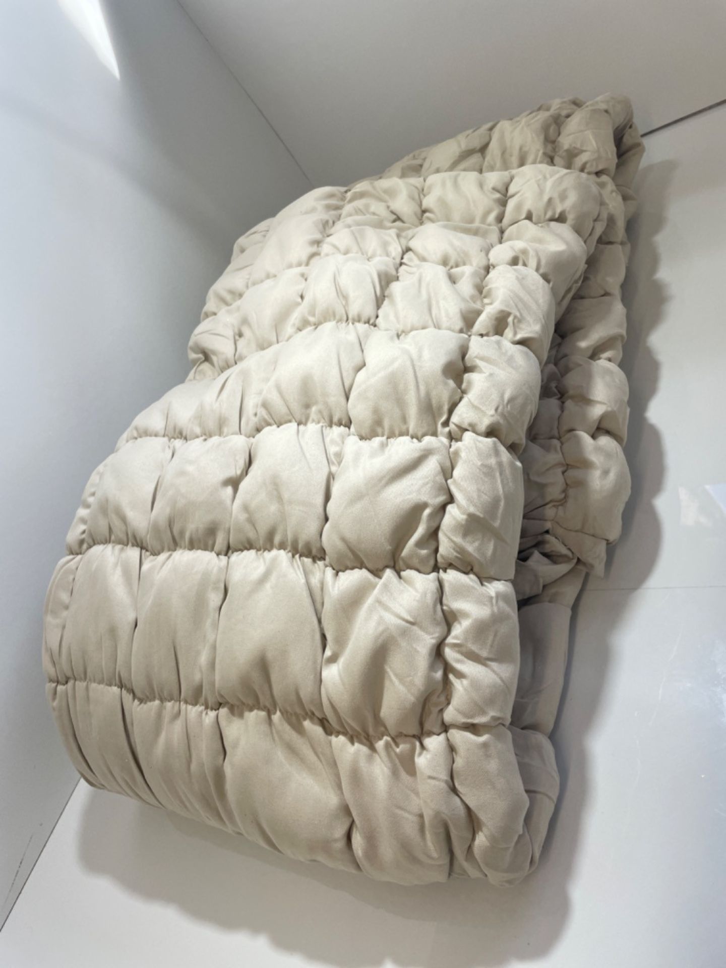 Catherine Lansfield Puffer 3.5 Tog Single Duvet Cover Set With Pillowcase Natural - Image 3 of 3