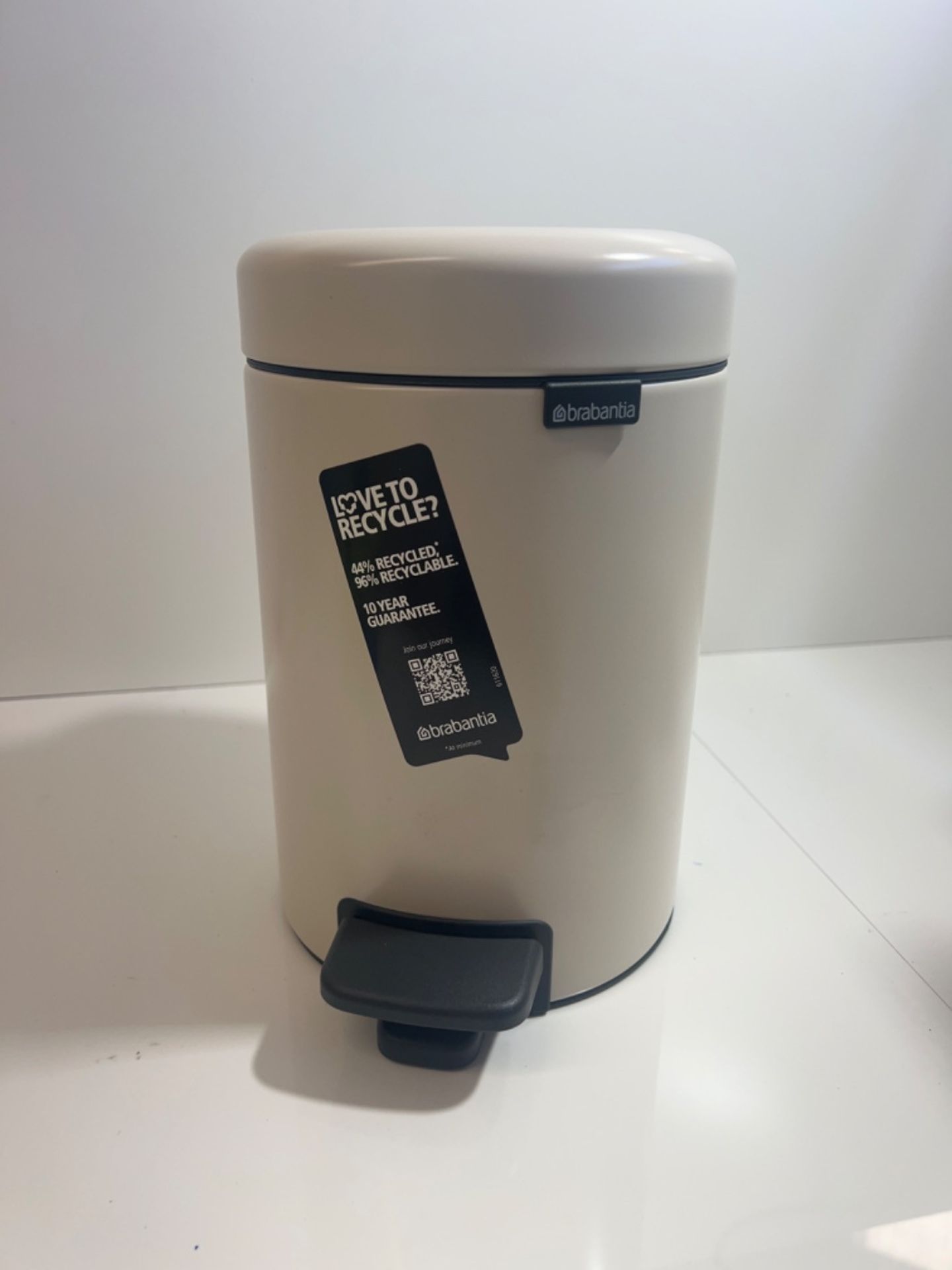 Brabantia - Newicon Pedal Bin 3L - Small Waste Bin For Bathroom Or Toilet - Soft Closing Lid - Li... - Bild 2 aus 3