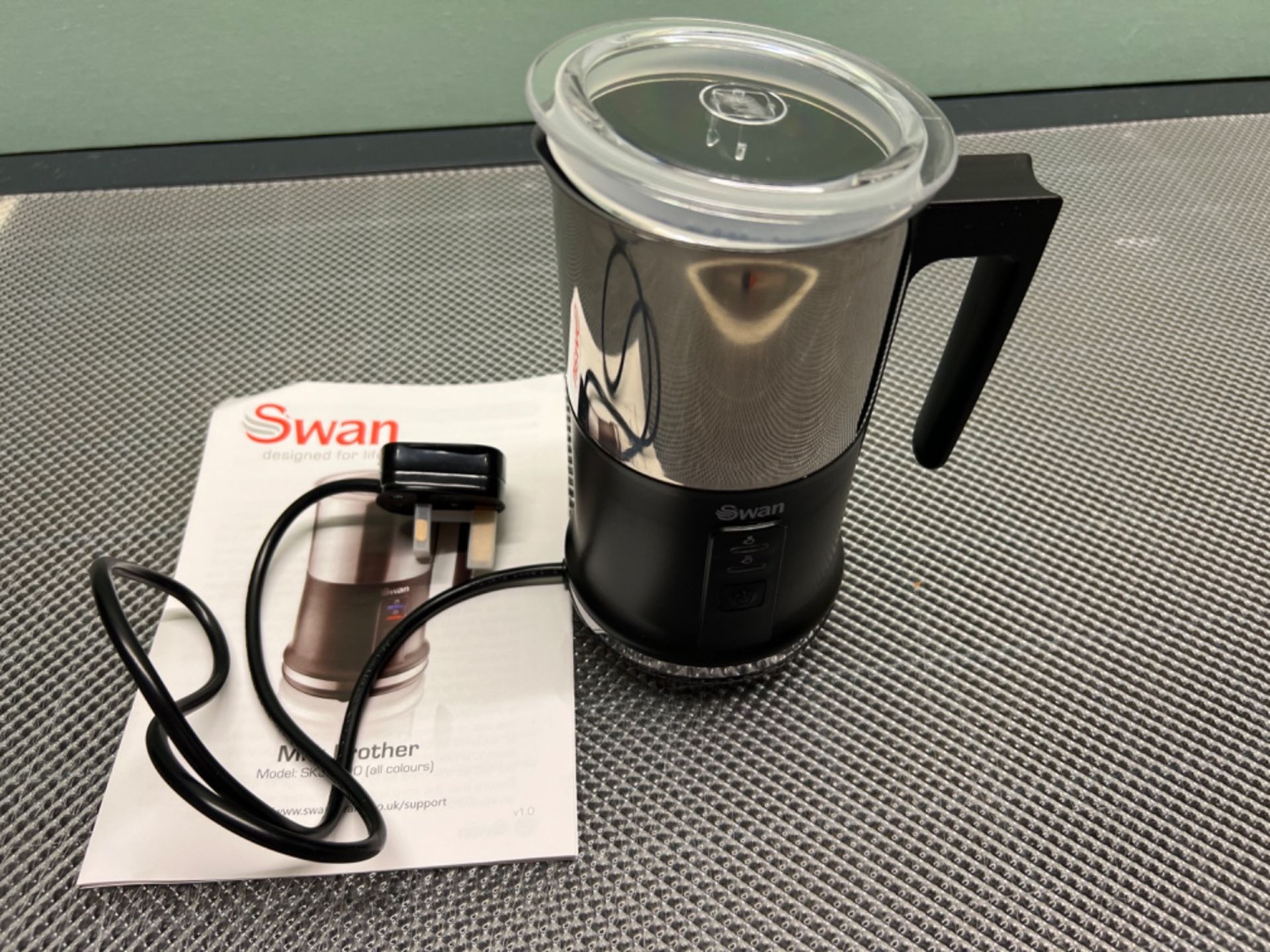 Swan, Automatic Milk Frother and Warmer, 2 Layer Non-Stick Coating, 500W, 500 W, Black - Image 2 of 3