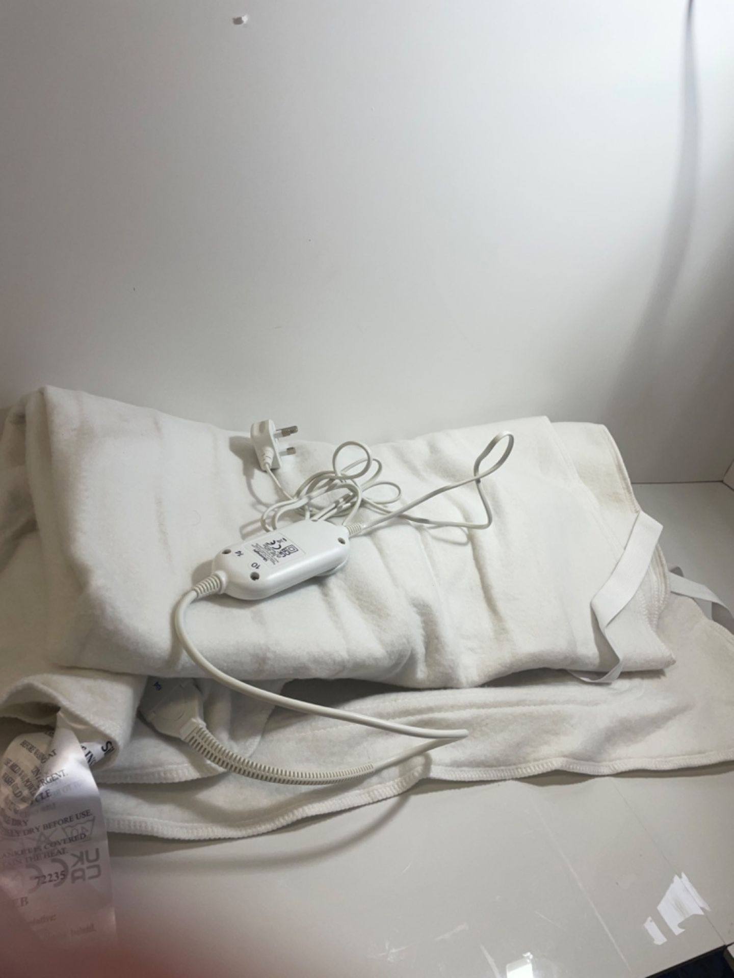 Silentnight Comfort Control Electric Blanket - Heated Electric Fitted Underblanket With 3 Heat Se... - Image 3 of 3