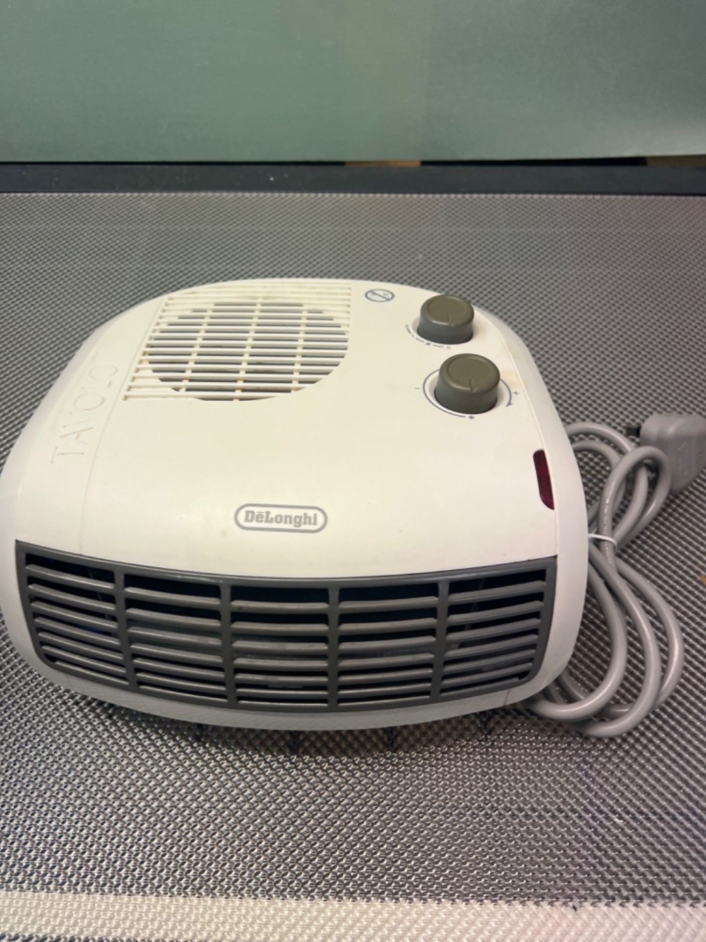 De'Longhi HTF3033 Fan Heater - White - Image 2 of 3