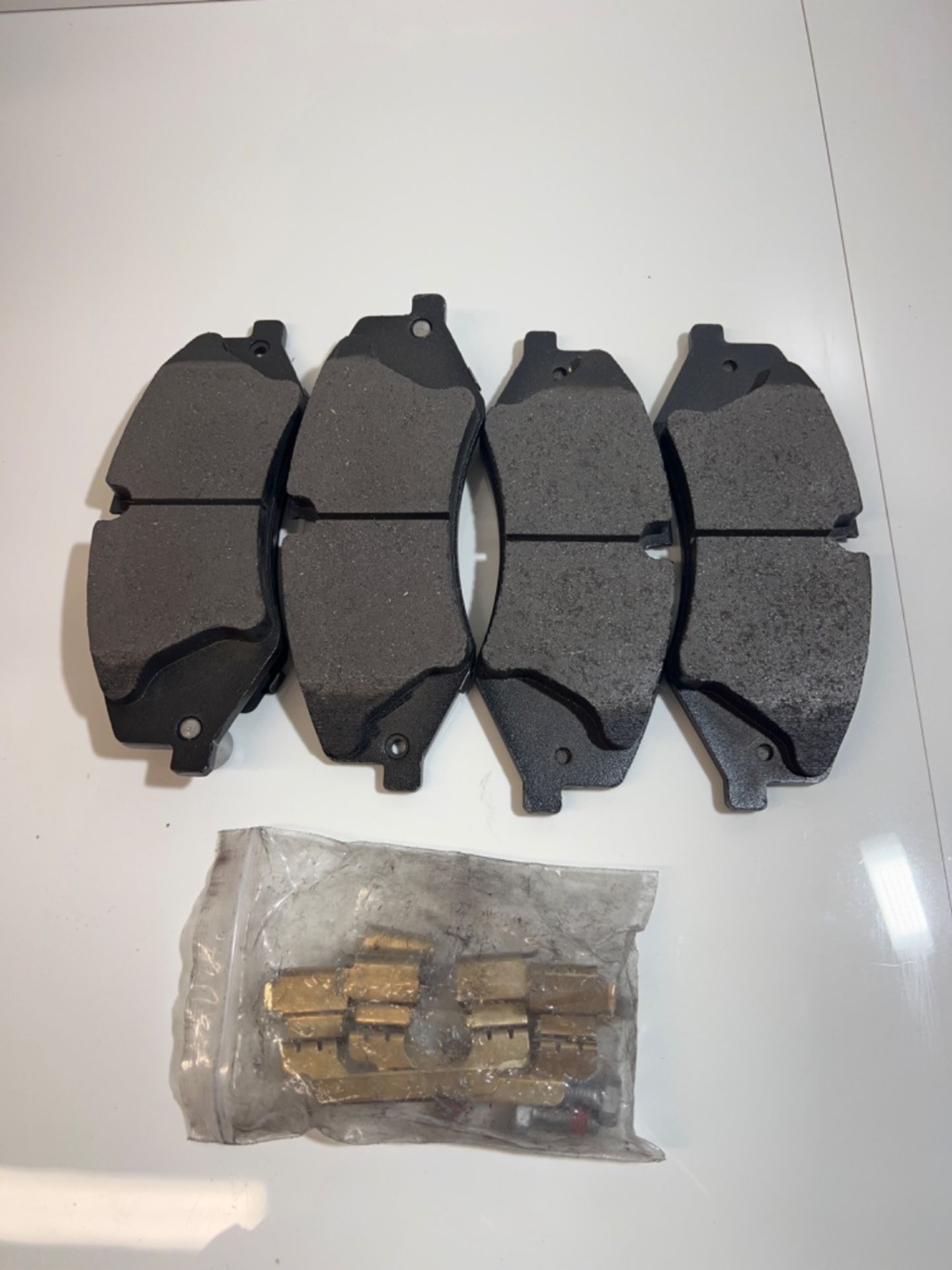 Brembo P44022 Front Brake Pads Pack of 4 - Image 3 of 3