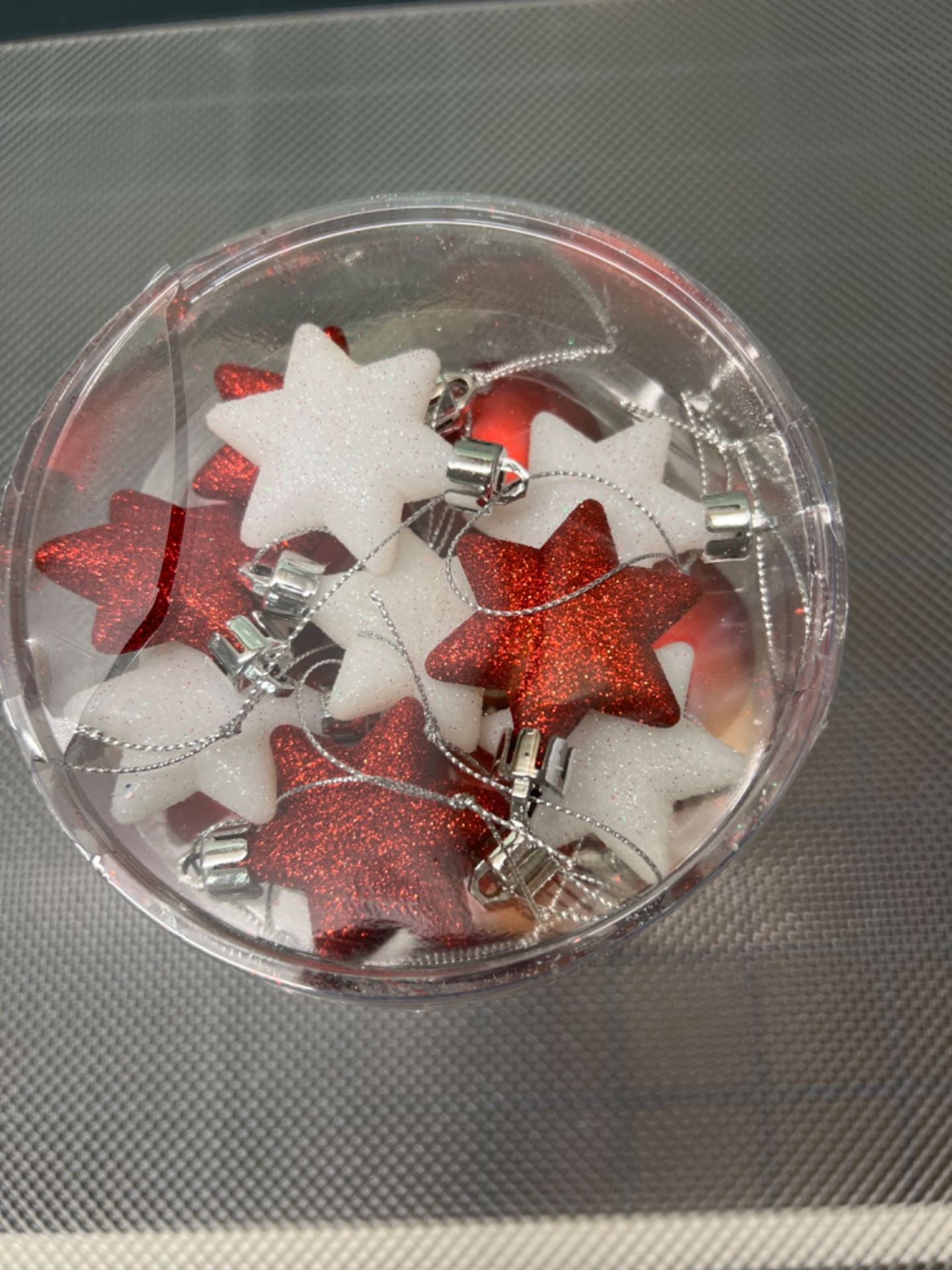 Victor's Workshop 35Pcs 5Cm Shatterproof Christmas Baubles, Traditional Red and White Christmas B... - Image 3 of 3