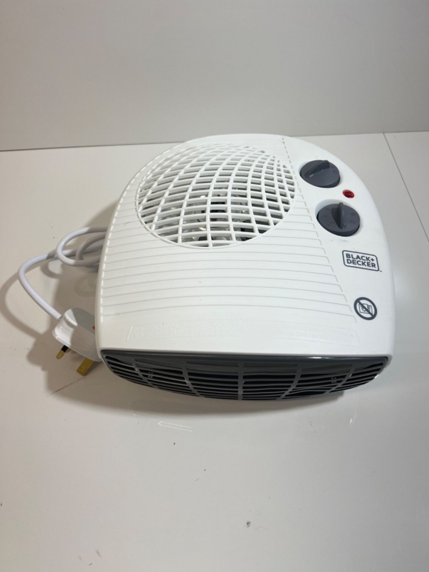 Black+Decker BXSH37005GB Fan Heater, 2 Heat Settings, 1 Fan Setting, Adjustable Thermostat, 2Kw,... - Bild 3 aus 3