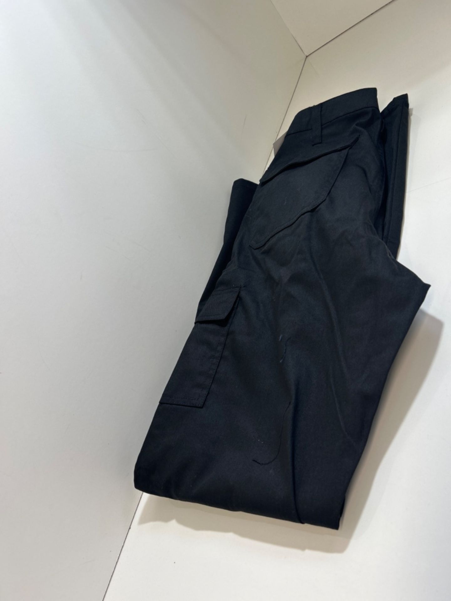 Lee Cooper Men's Cargo Trouser, Black, 34W/33L (Long) - Image 2 of 3