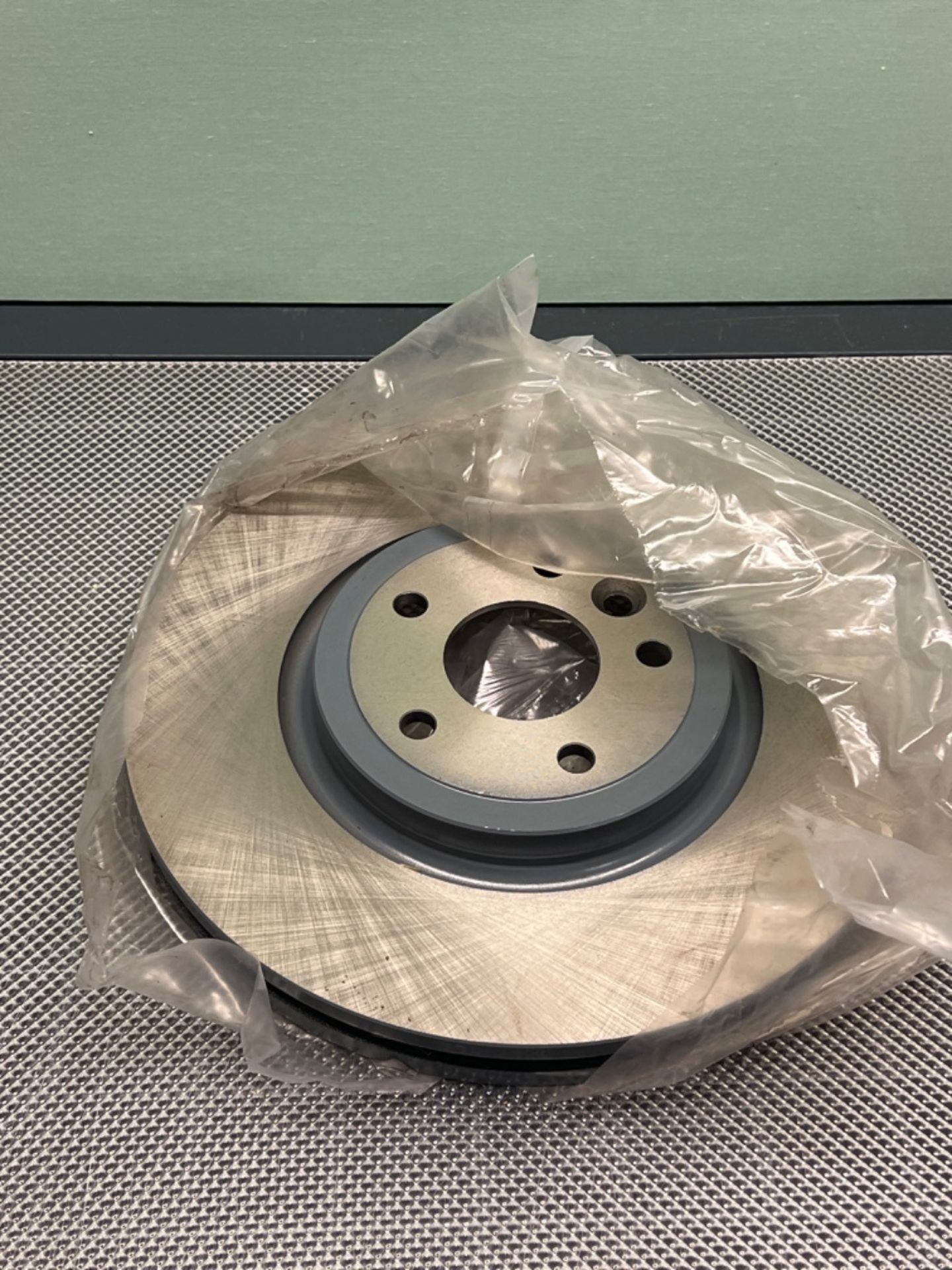 Blue Print ADJ134368 Brake Disc (1 Brake Disc) Front, Internally Ventilated, No. of Holes 5 - Bild 2 aus 3