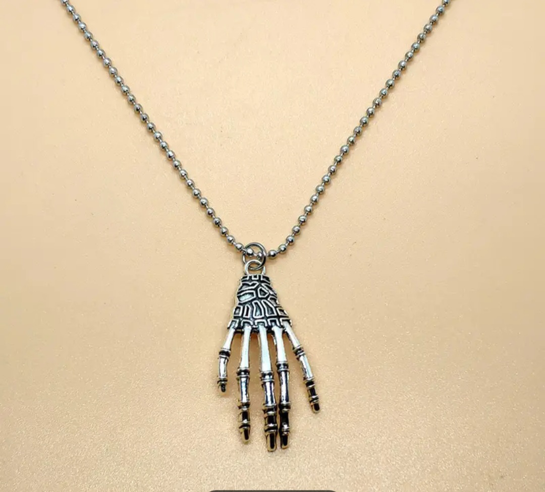 New! Gothic Style Skeleton Hand Pendant With Chain. - Image 2 of 4