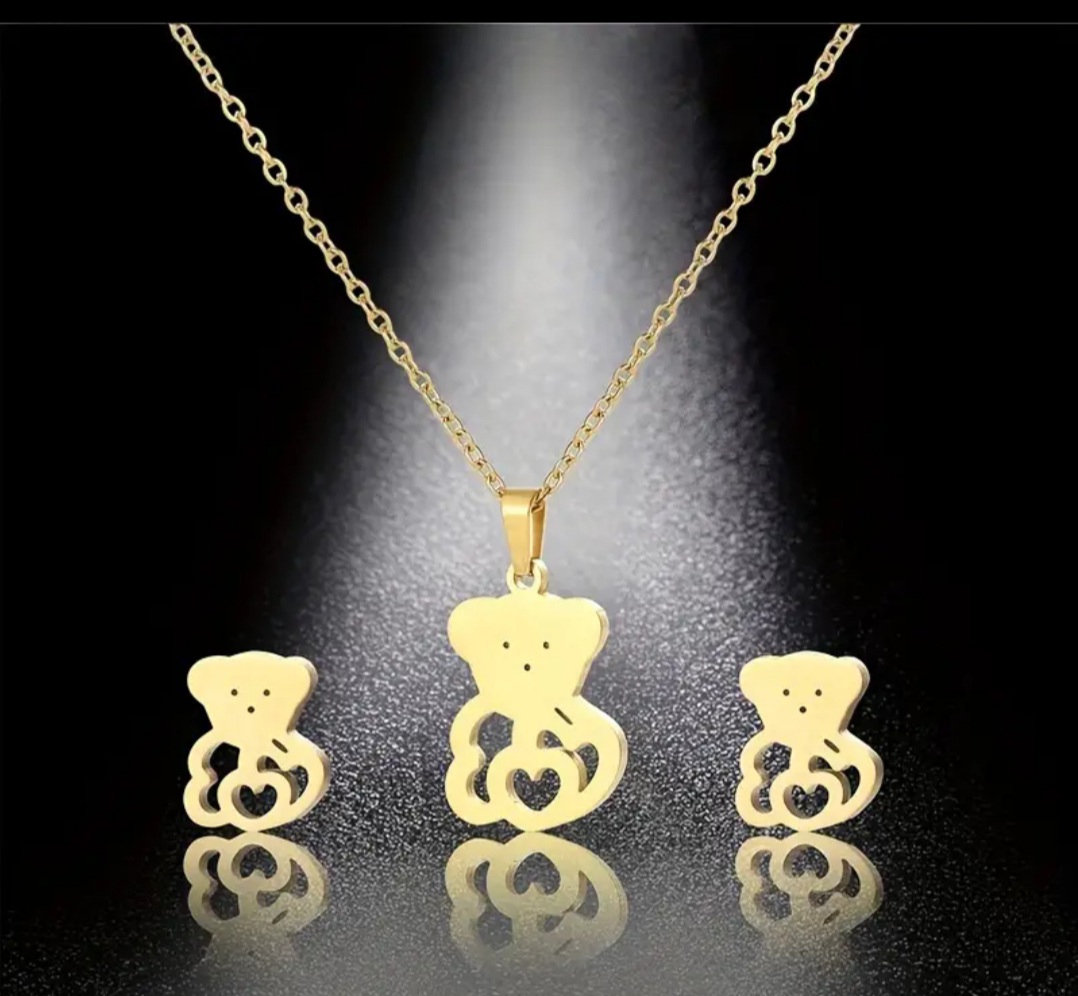 New! 3 Piece Set - Bear Hollow Heart Pattern Stud Earrings & Pendant.