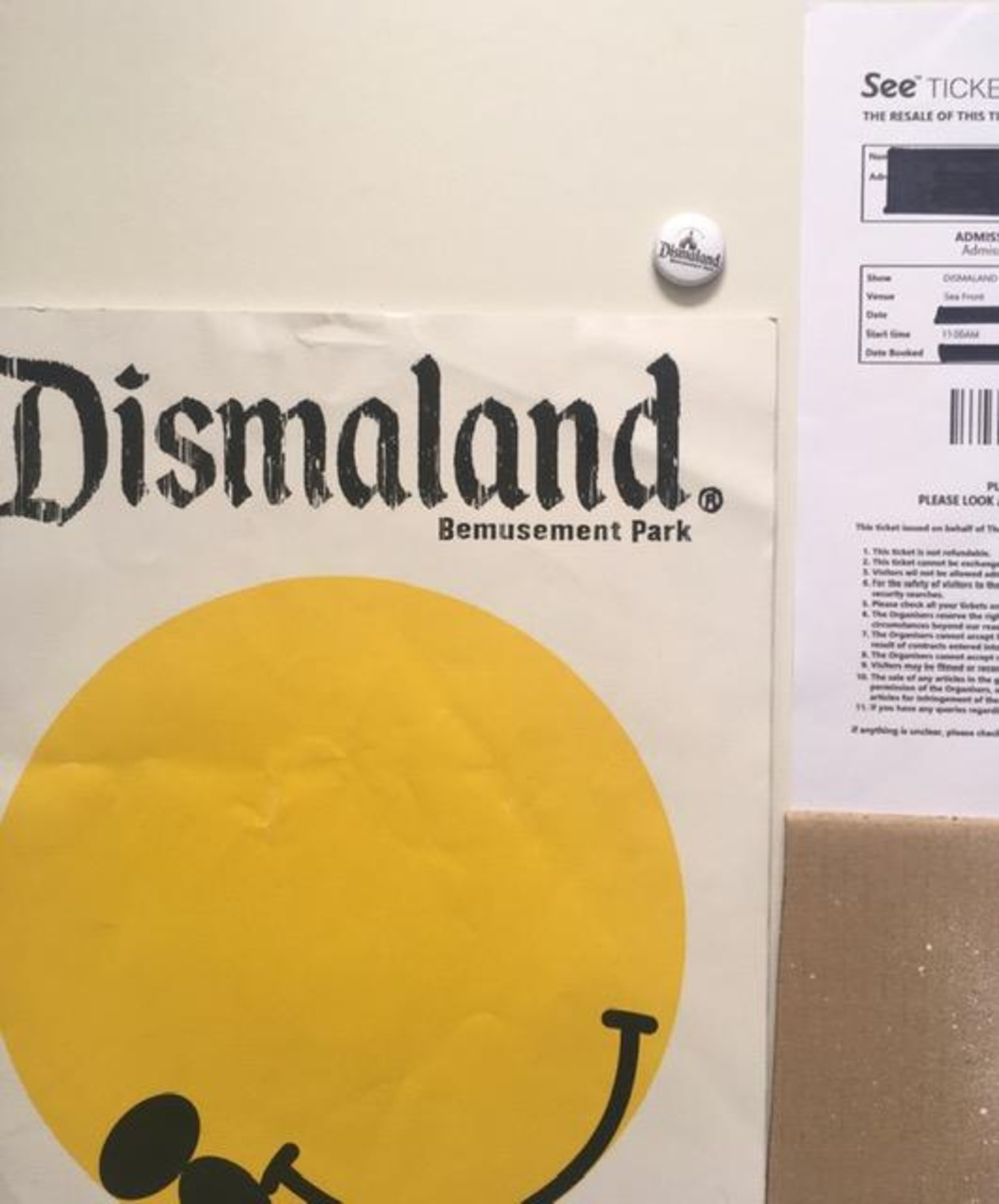 Six WSM Banksy Dismaland Bemusement Park Souvenirs including found Banksy ‘free art’ 2015 - Image 5 of 16