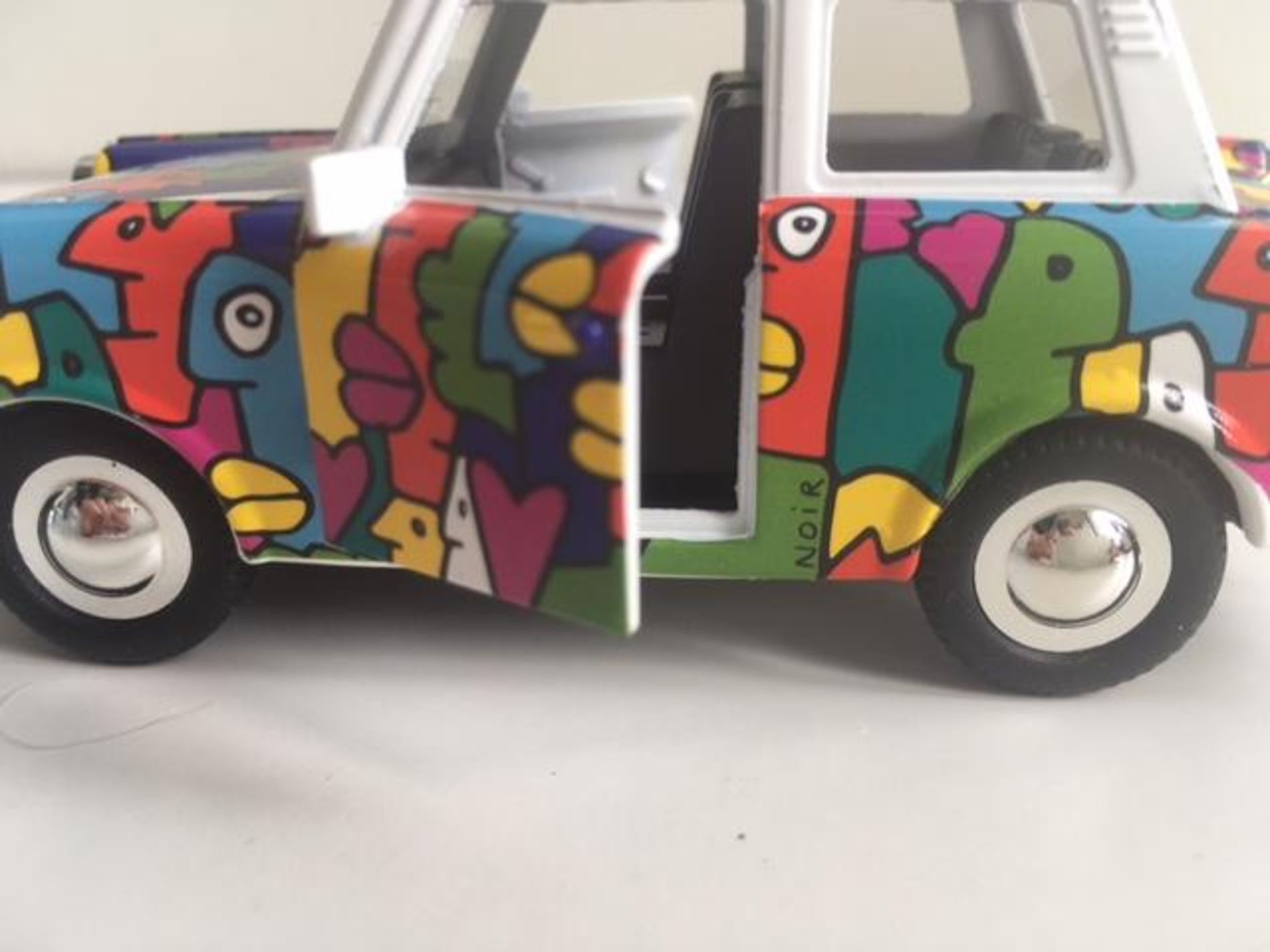 Thierry Noir (b.1958) Pair of ‘HEADS’ Berlin Trabant cars in Colours BY THIERRY NOIR, 1994, Sold... - Image 16 of 33