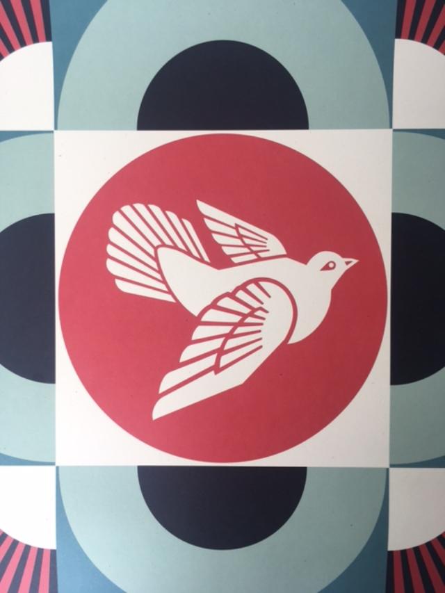 Shepard Fairey (b 1970) ‘Geometric Dove’, 3 Hand Signed Lithographs, 60 x 60 cm, 2020 - Bild 2 aus 18