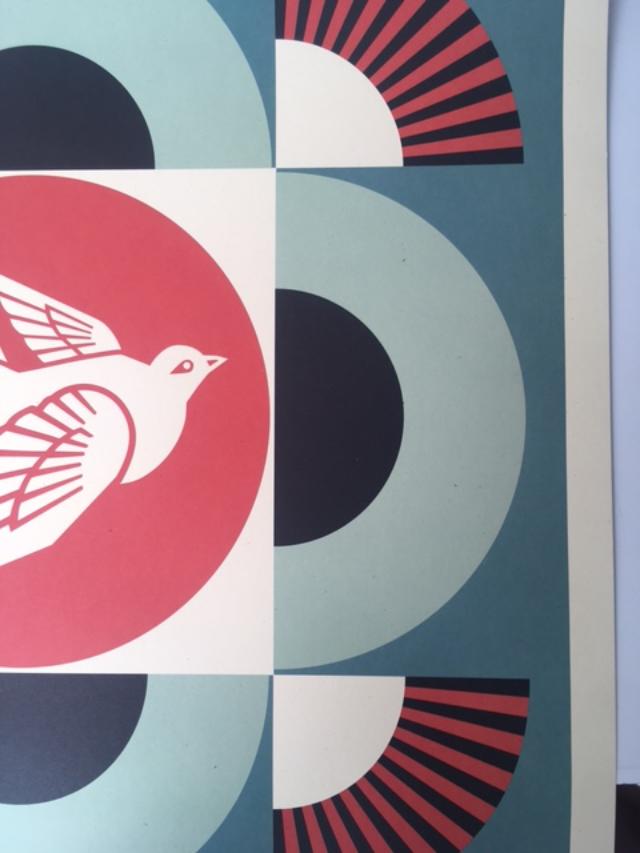 Shepard Fairey (b 1970) ‘Geometric Dove’, 3 Hand Signed Lithographs, 60 x 60 cm, 2020 - Bild 8 aus 18