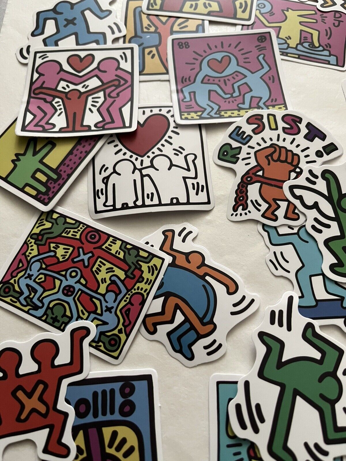 Keith Harin (1958-1990) 50 Piece Sticker Set, AV Size 5 x 5 cm Inc Family Hug, Disco Dino, 2020 - Image 3 of 8