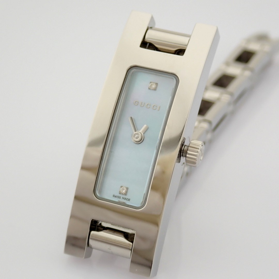 Gucci / 3900L / Mother of Pearl & Diamond Dial - (Unworn) Steel / Lady's - Image 4 of 11