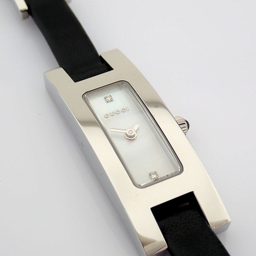 Gucci / 3900L / Mother of Pearl & Diamond Dial - (Unworn) Leather / Lady's - Image 11 of 12