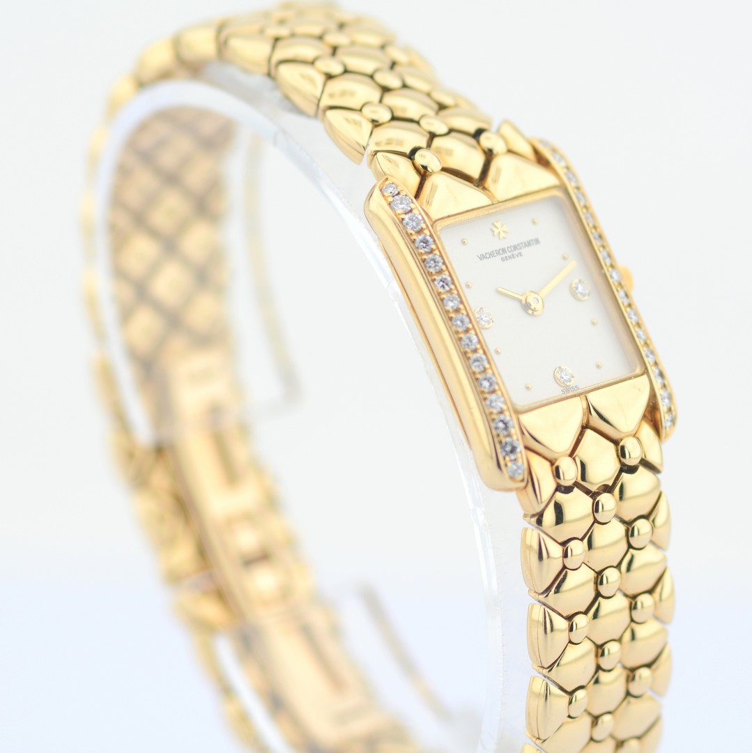 Vacheron Constantin / Ispahan 18K - Diamond - Lady's Yellow Gold Wristwatch - Image 4 of 11