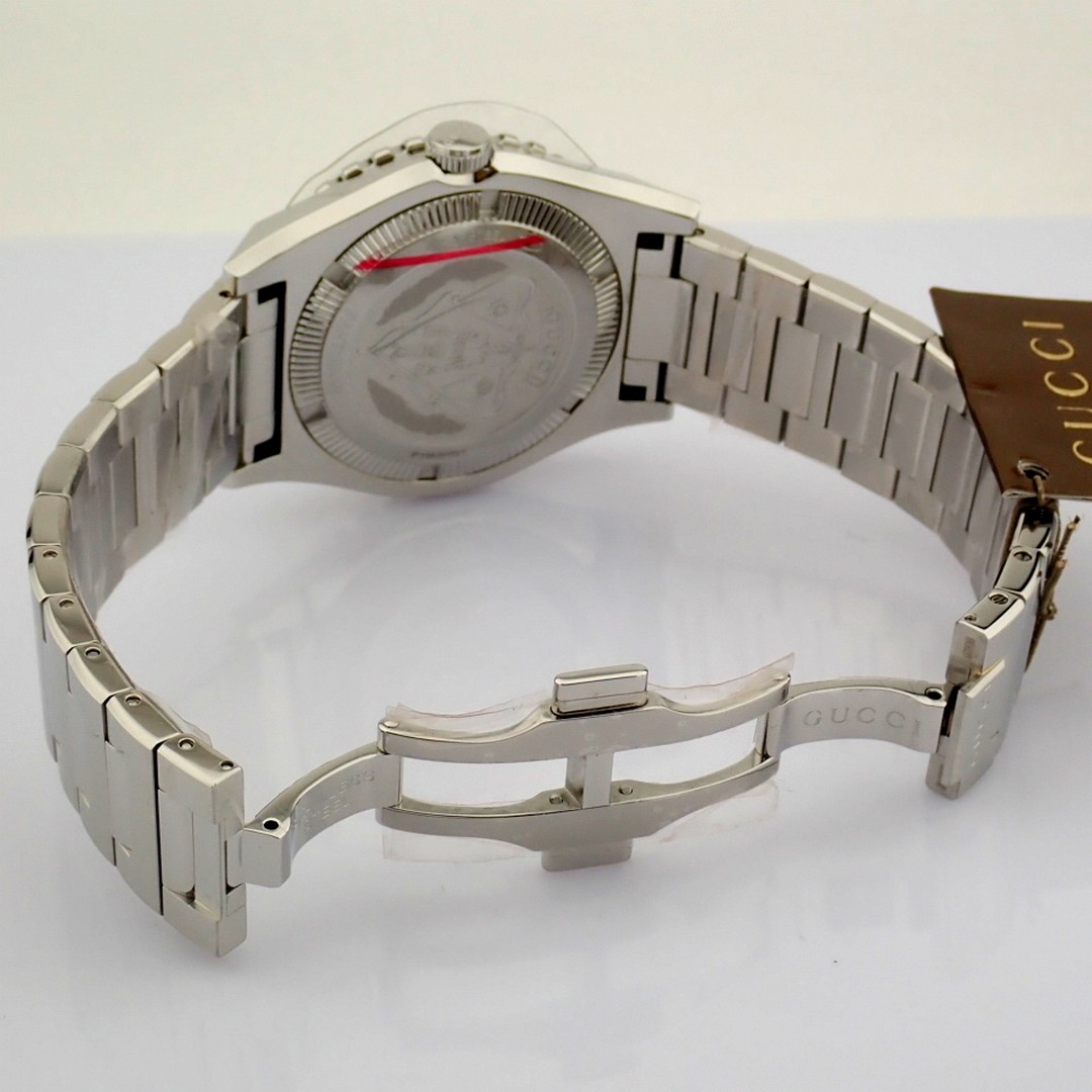 Gucci / Pantheon 115.2 (Brand New) - Gentlemen's Steel Wristwatch - Image 2 of 10