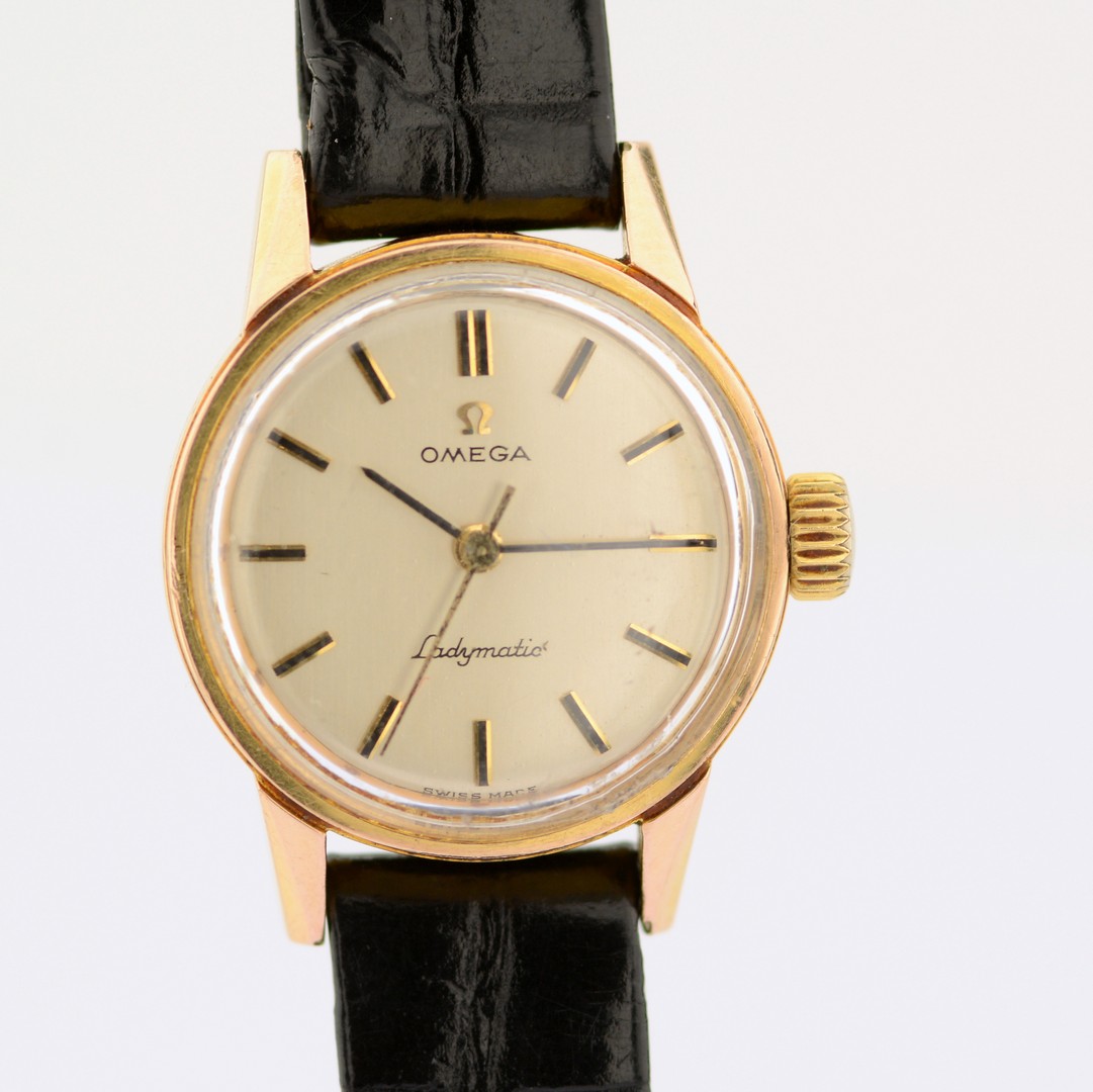 Omega / Seamester Ladymatic - Lady's Steel Wristwatch