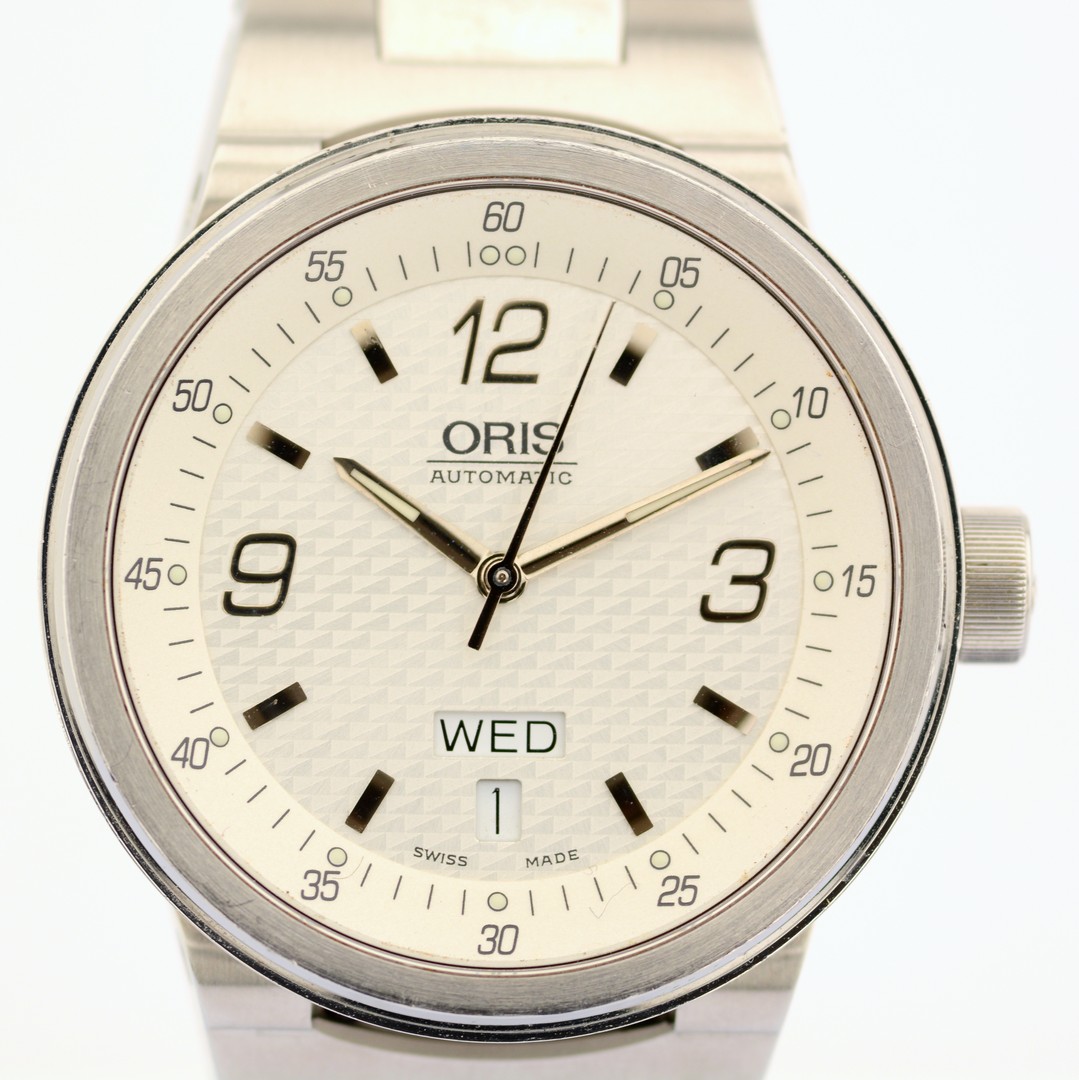 Oris / BC3 Day/Date - Gentlemen's Steel Wristwatch