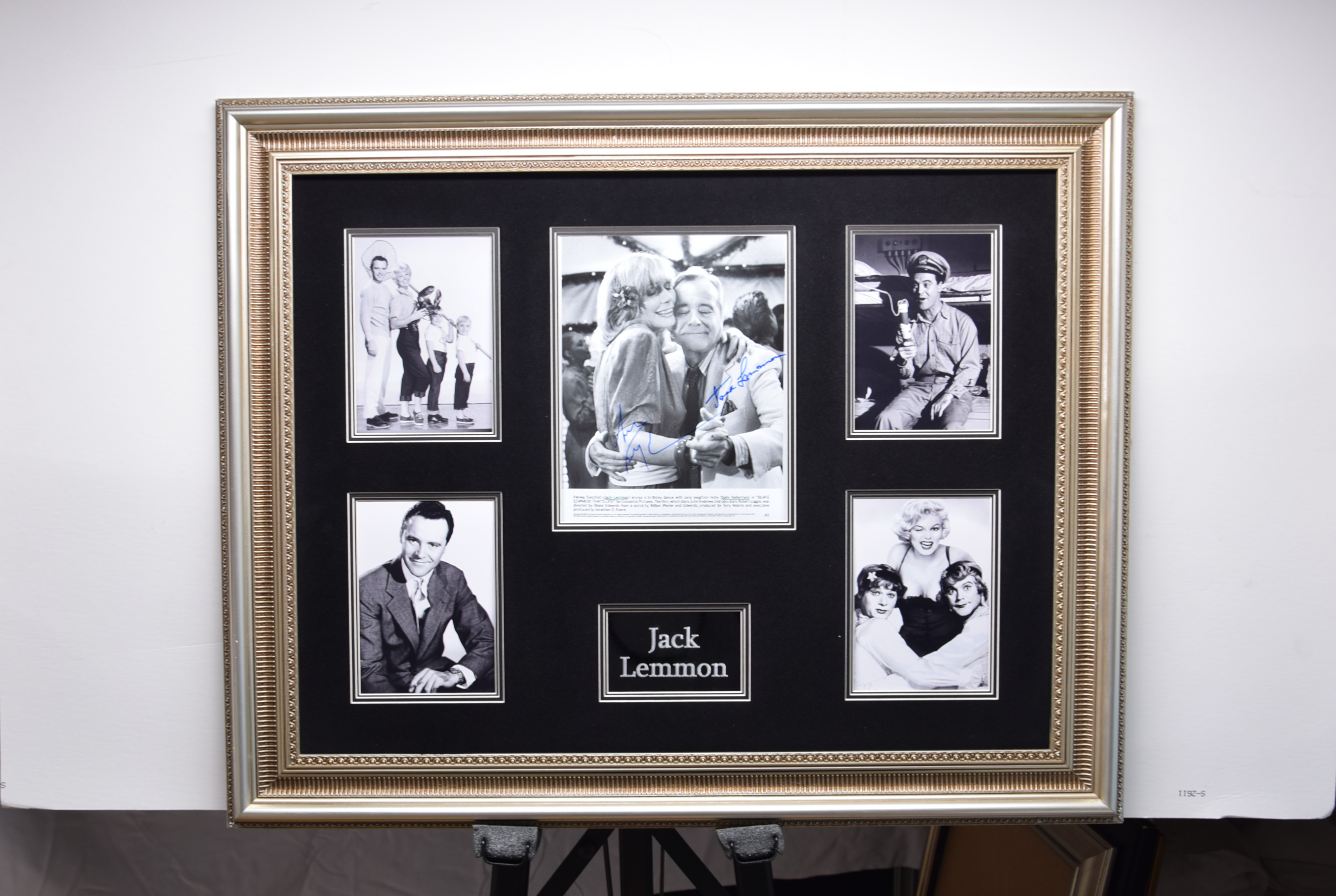 JACK LEMMON framed original signature presentation