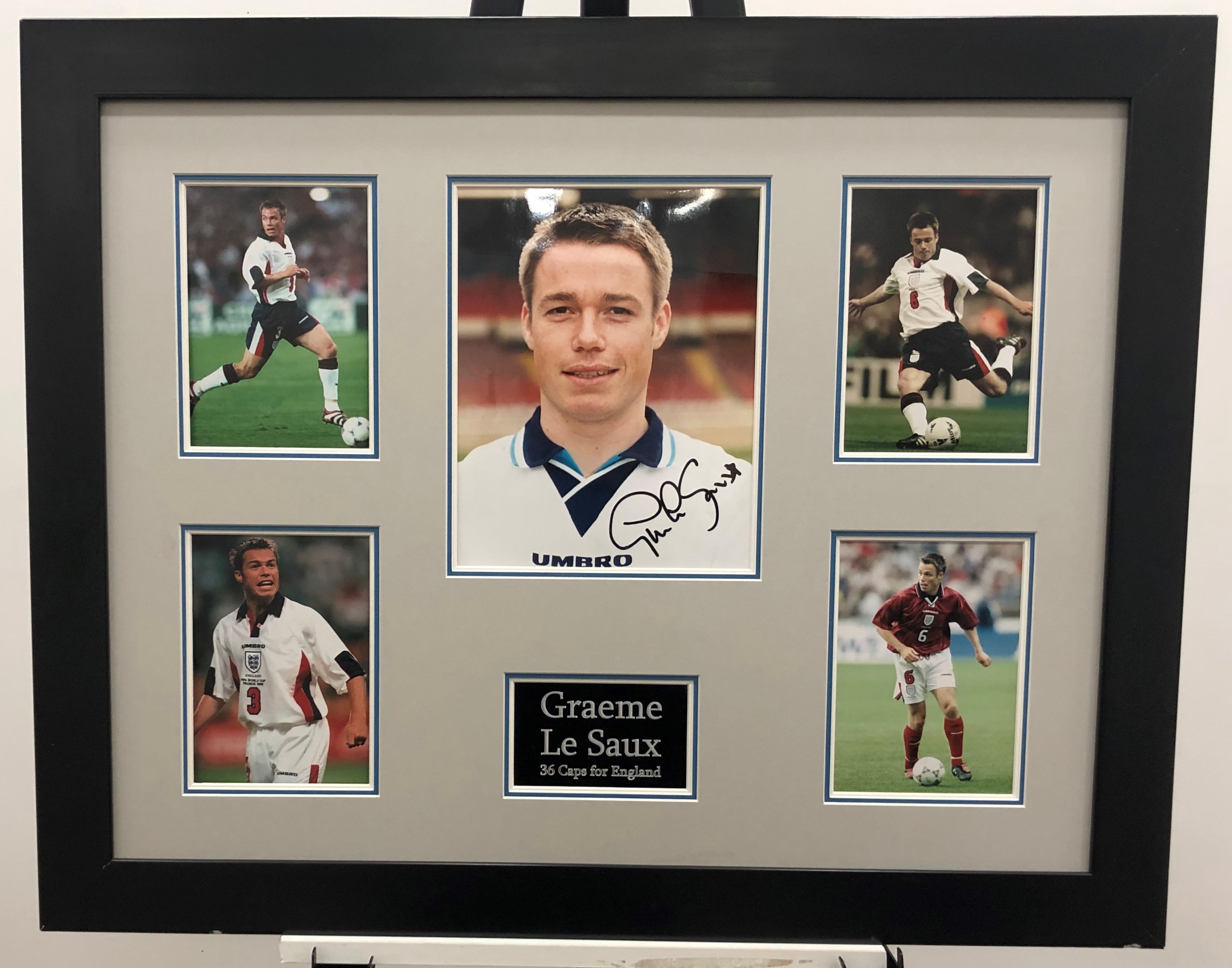 GRAEME LE SAUX framed original signature presentation.