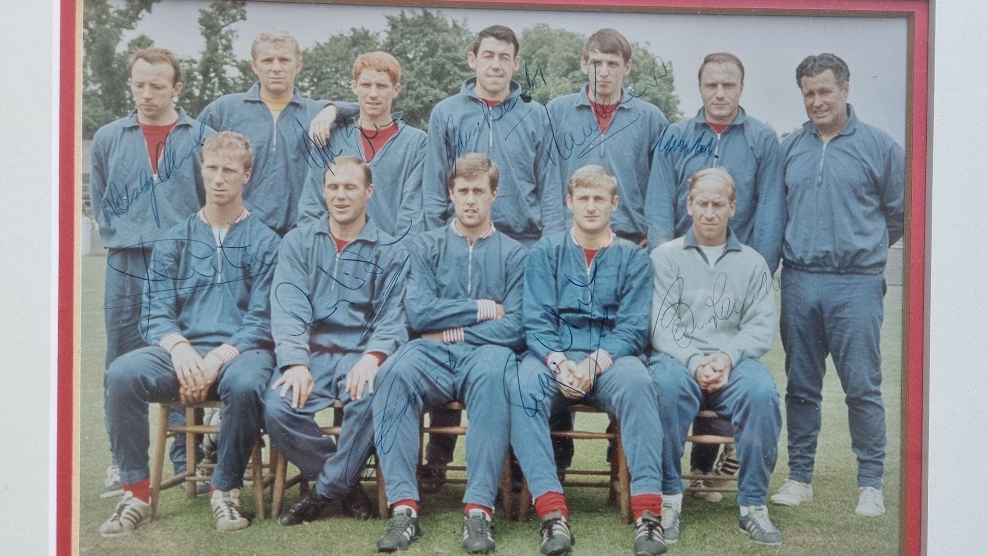 1966 England World Cup Full Team Signatures inc Alf Ramsay - Image 3 of 3