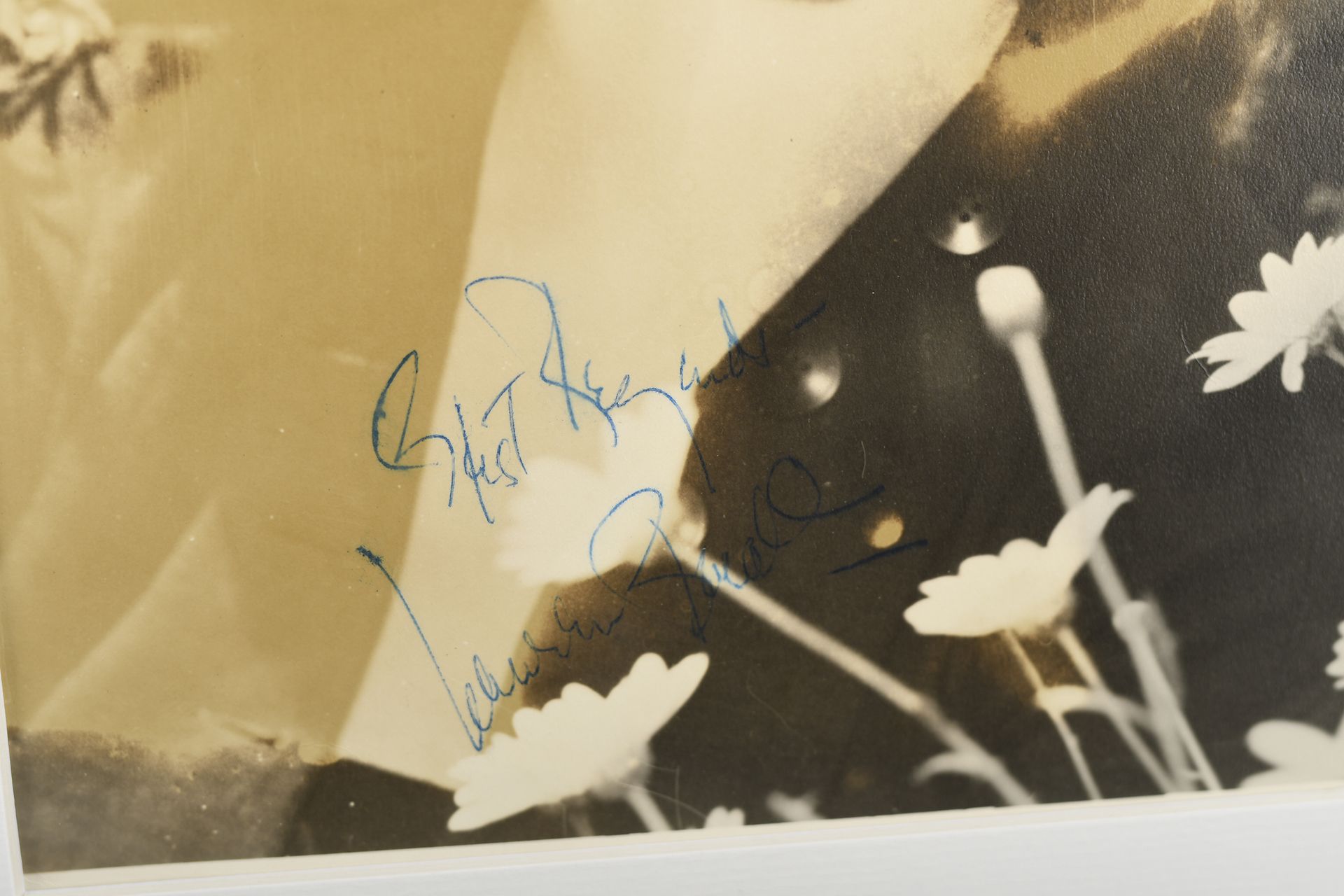 Lauren Bacall Unique Signed Photo Presentation - Image 3 of 4
