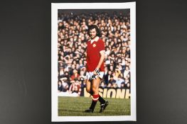 GEORGE BEST Original signature on photo.