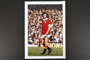 GEORGE BEST Original signature on photo.