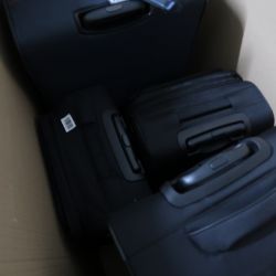 Pallet of Travel & Suitcases - Category – Retails Returns – P103