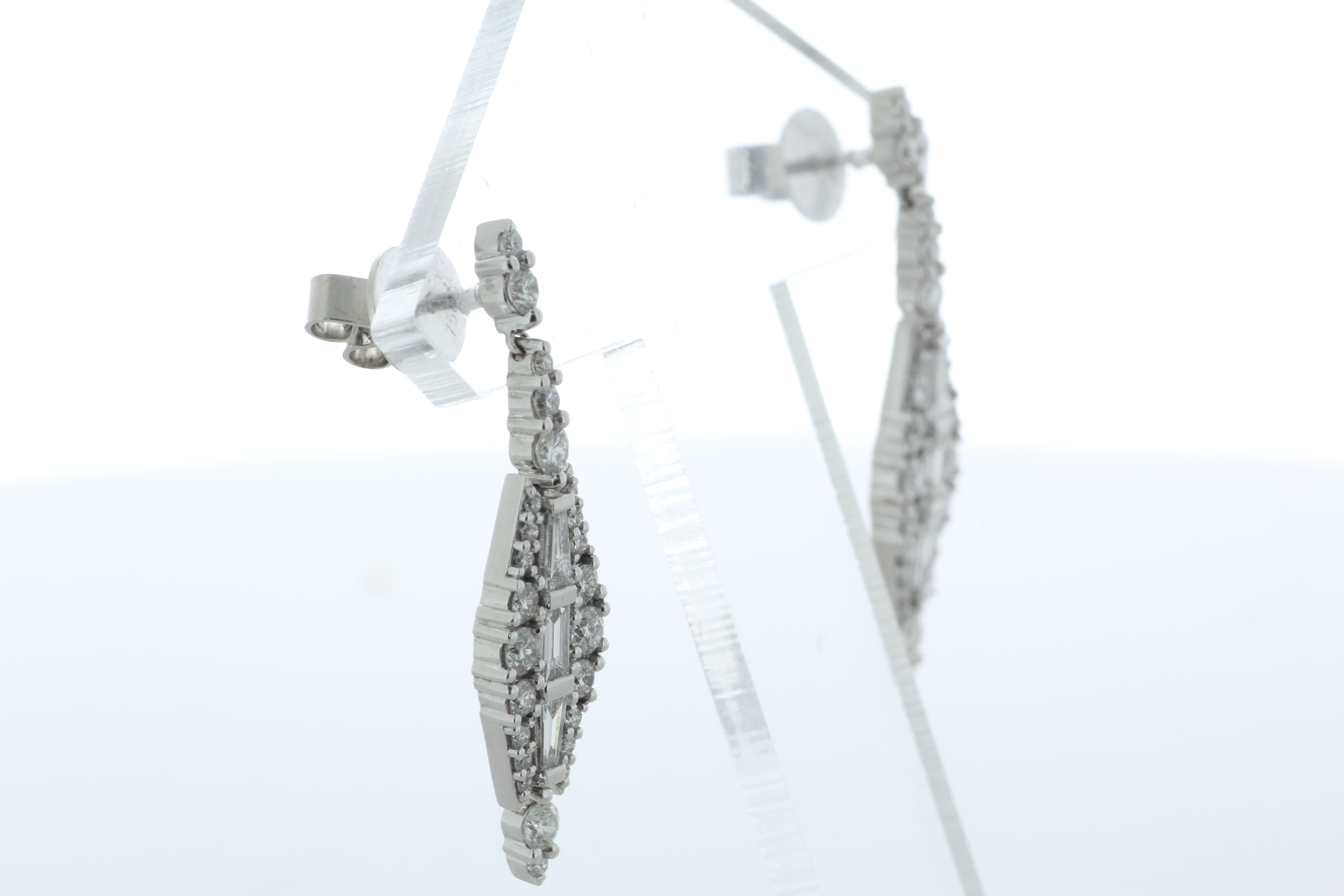 18ct White Gold Diamond Drop Earring 1.75 Carats - Image 2 of 4