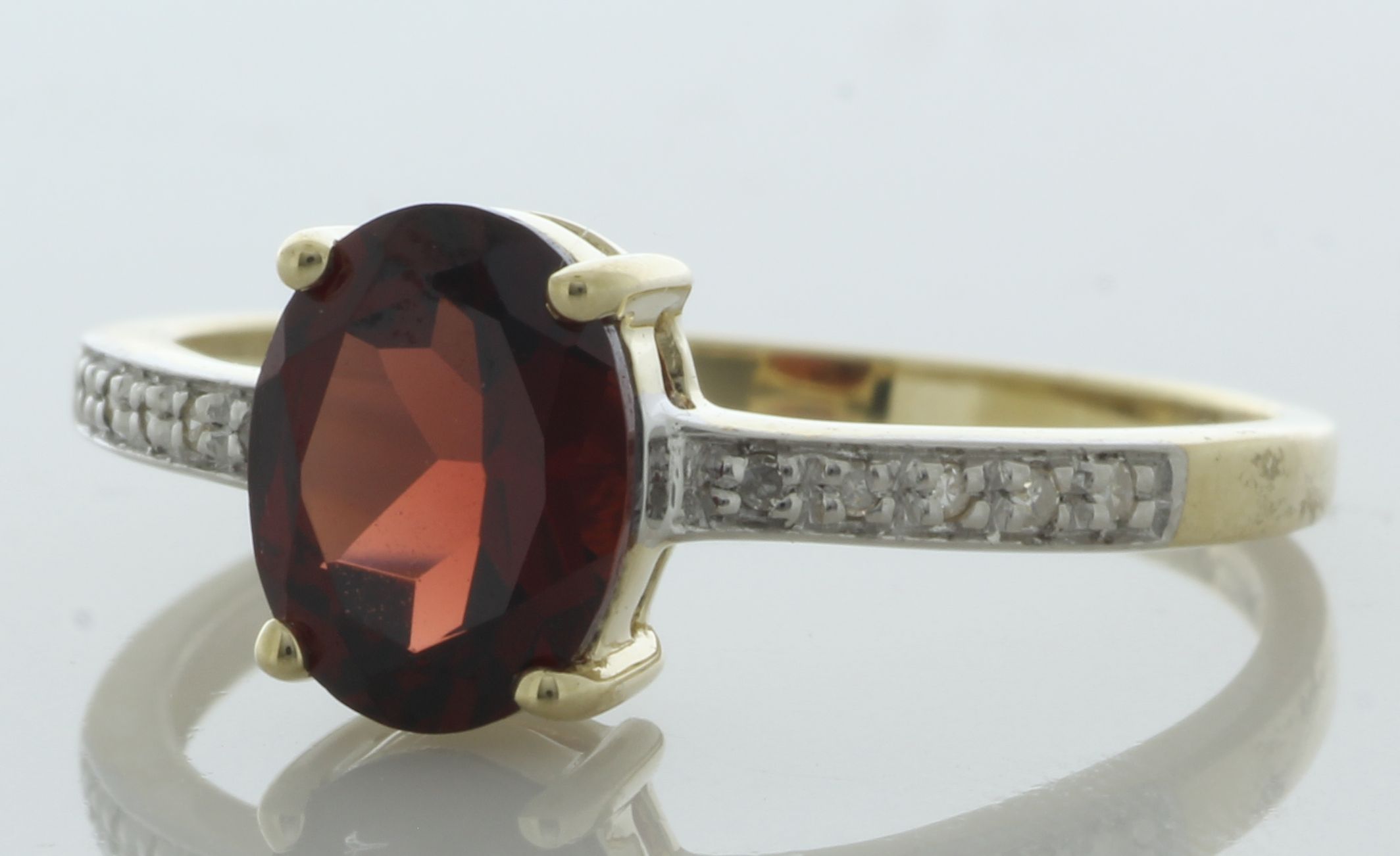 9ct Yellow Gold Diamond and Garnet Ring (G1.47) 0.04 Carats - Bild 2 aus 4