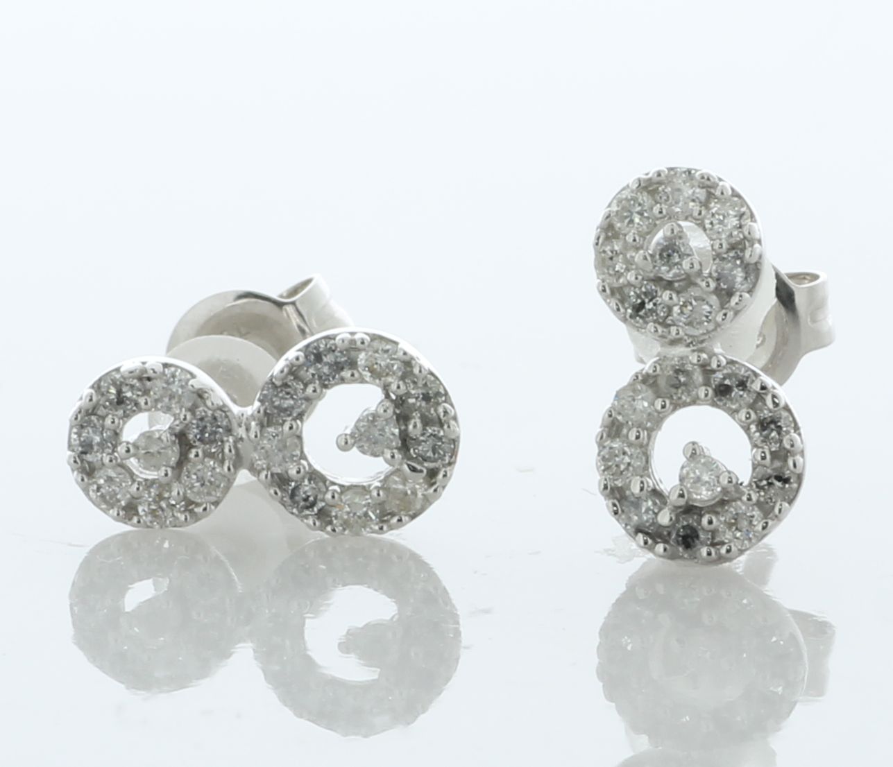 18ct White Gold Round Cluster Claw Set Diamond Earring 0.35 Carats