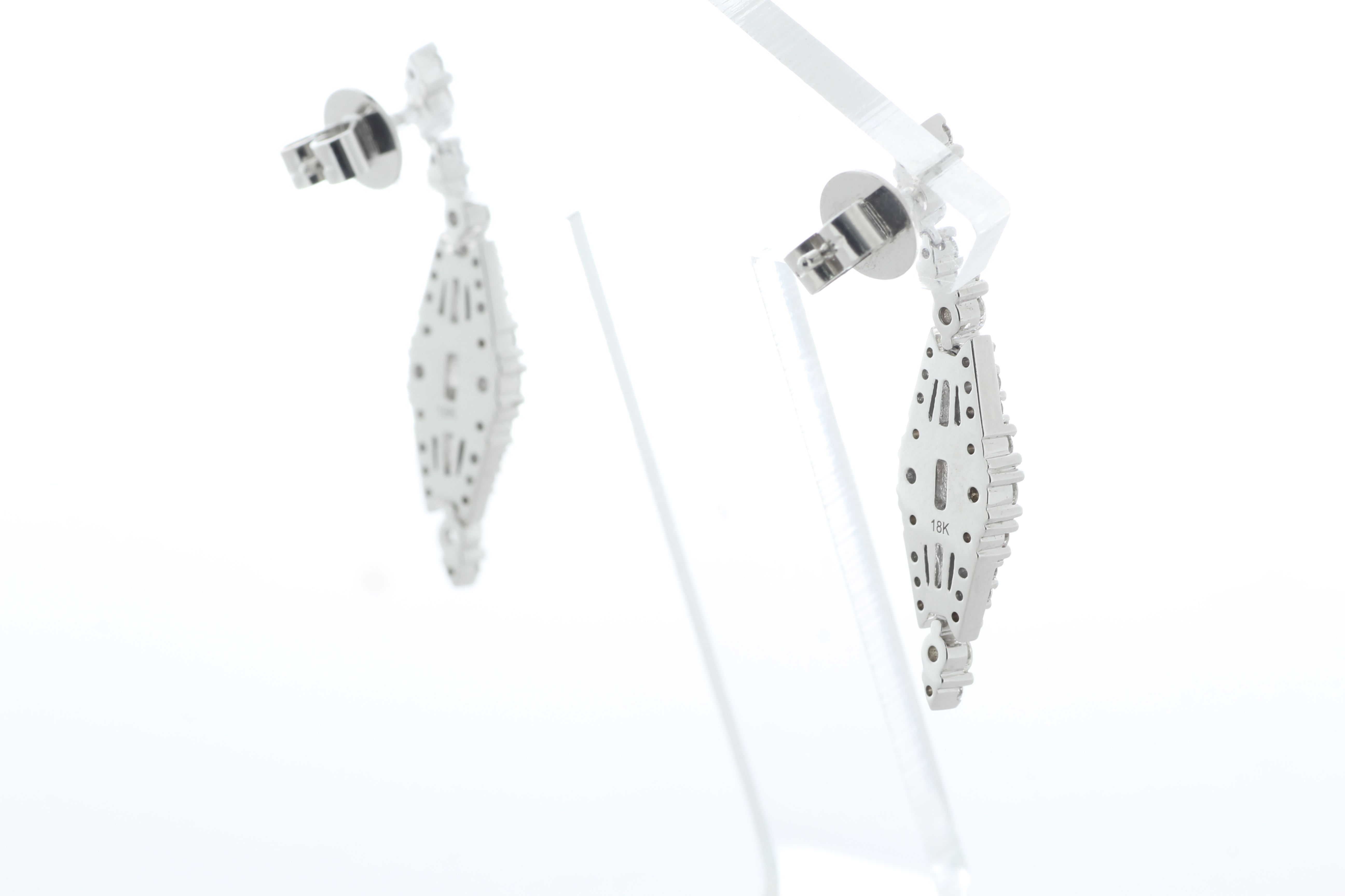 18ct White Gold Diamond Drop Earring 1.75 Carats - Image 3 of 4