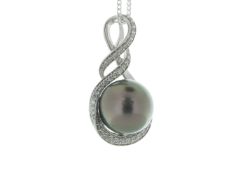 18ct White Gold Diamond and Pearl Drop Pendant (PL1.00) 0.21 Carats