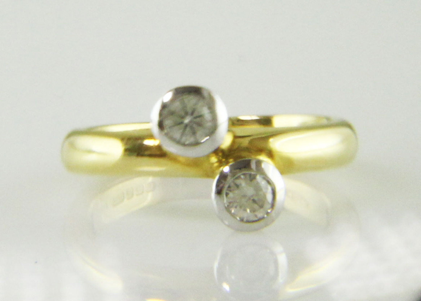 18ct Two Stone Rub Over Set Diamond Ring 0.36 Carats - Image 5 of 8