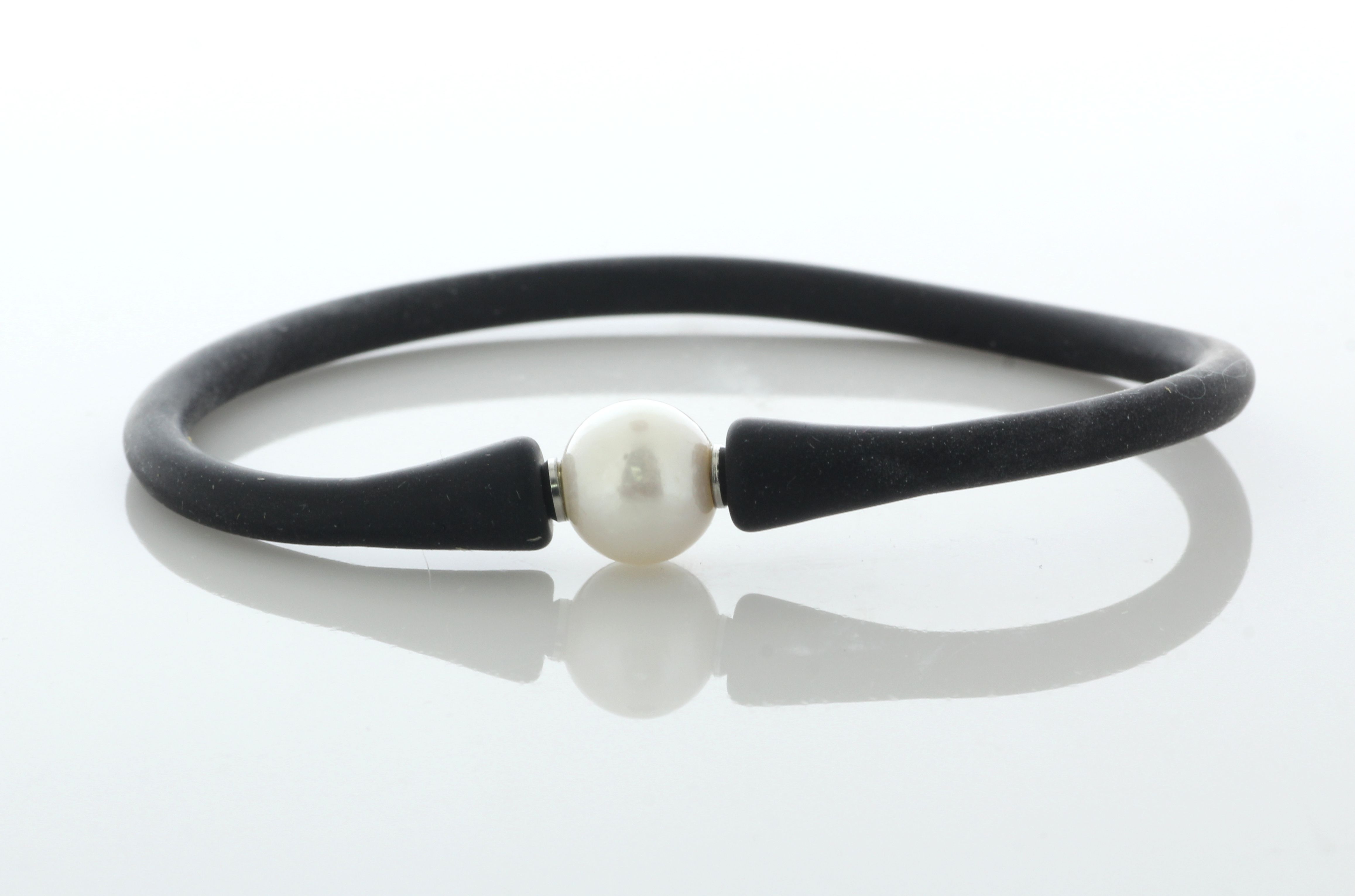 Freshwater Cultured 10mm Pearl Silicon Bracelet