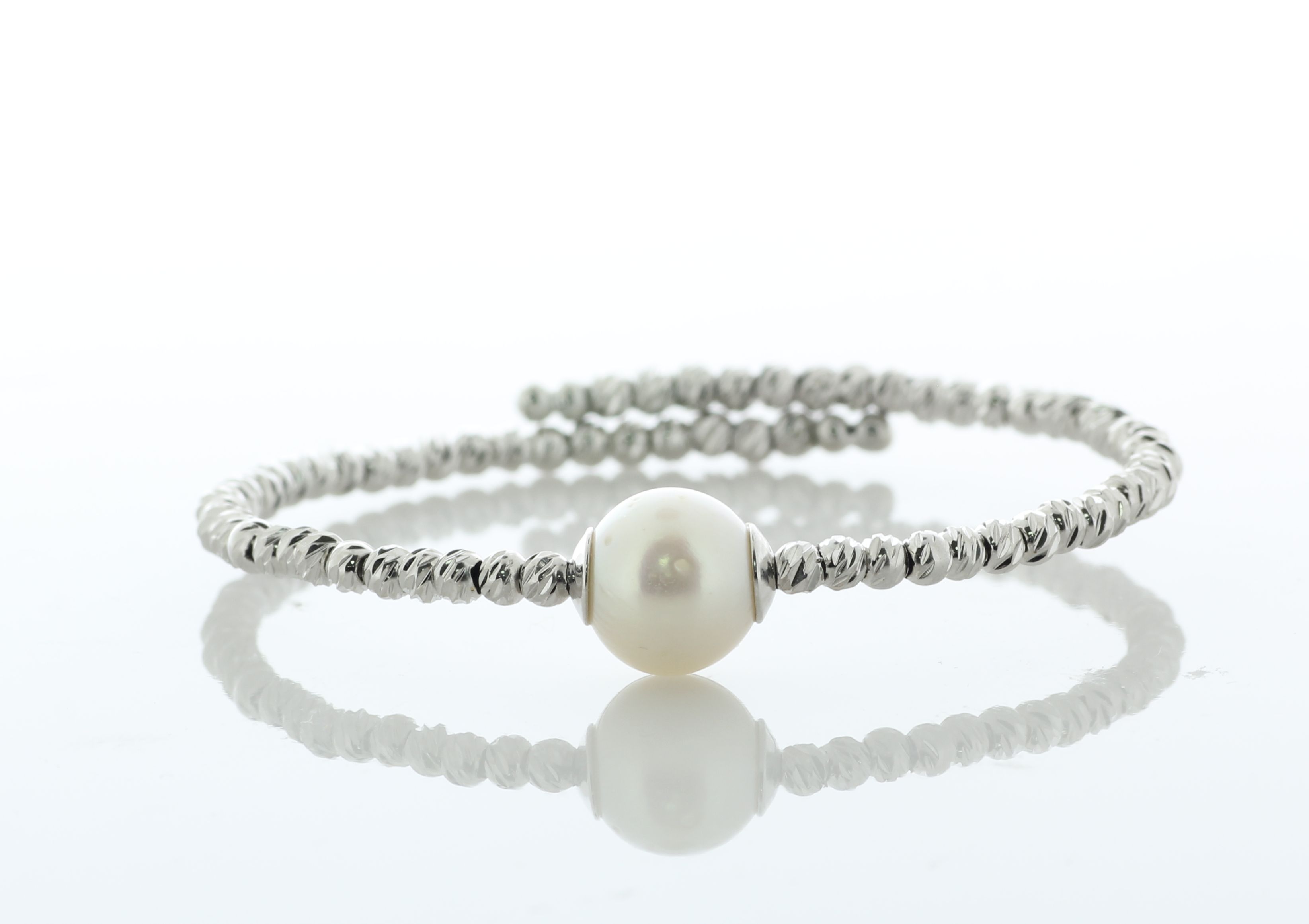 9.5 - 10.0mm Freshwater Cultured Pearl Silver Colour Beaded Bangle - Image 3 of 4