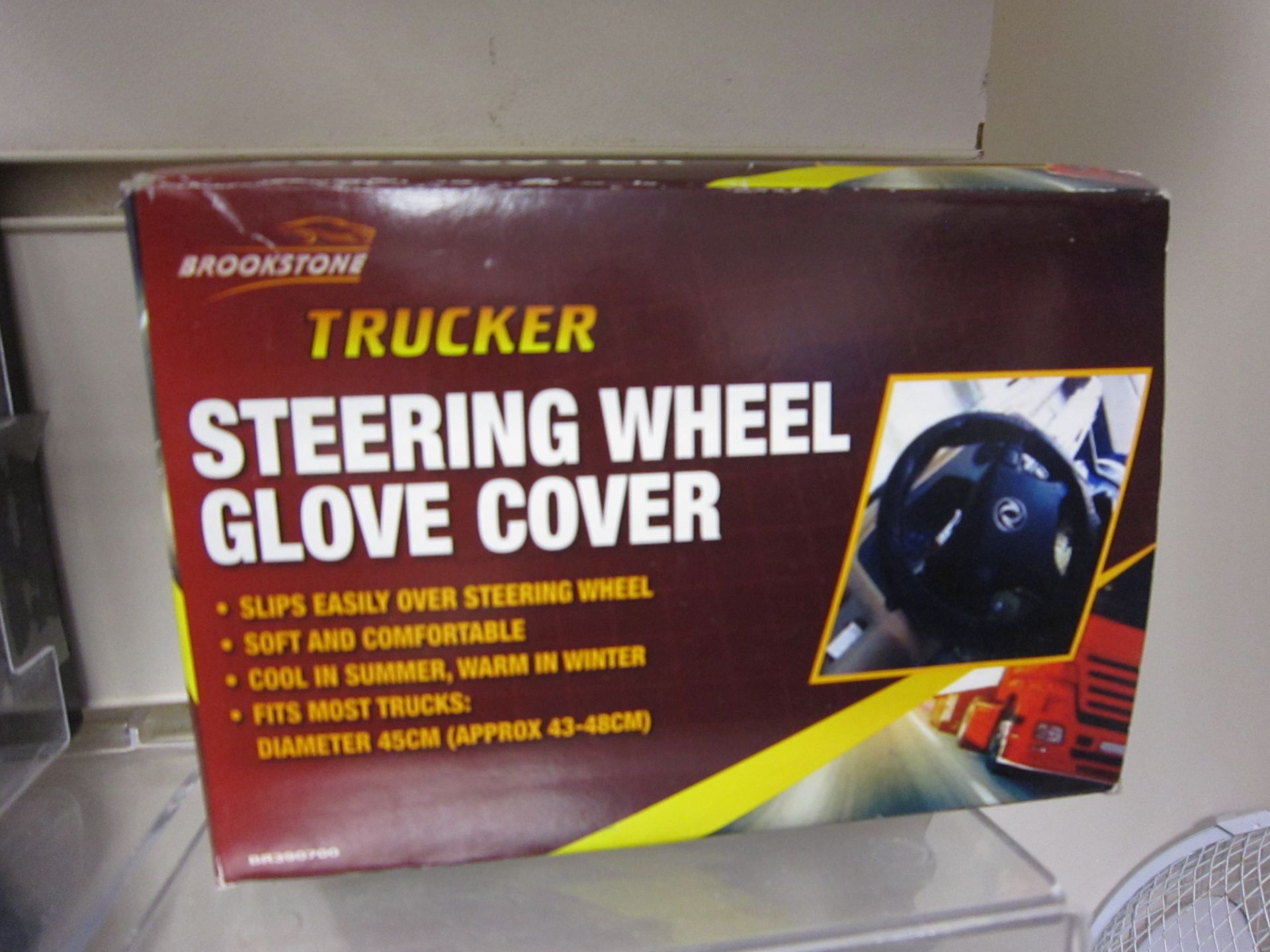 100 Pcs Steering Wheel Cover Boxed Brand New As Pictured