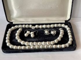 Quality Stunning Cultured Pearl and Crystal Parure Jewellery Set With Valuation