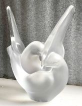 Lalique Frosted Glass Sculpture Vase of Two Entwined Doves With Valuation