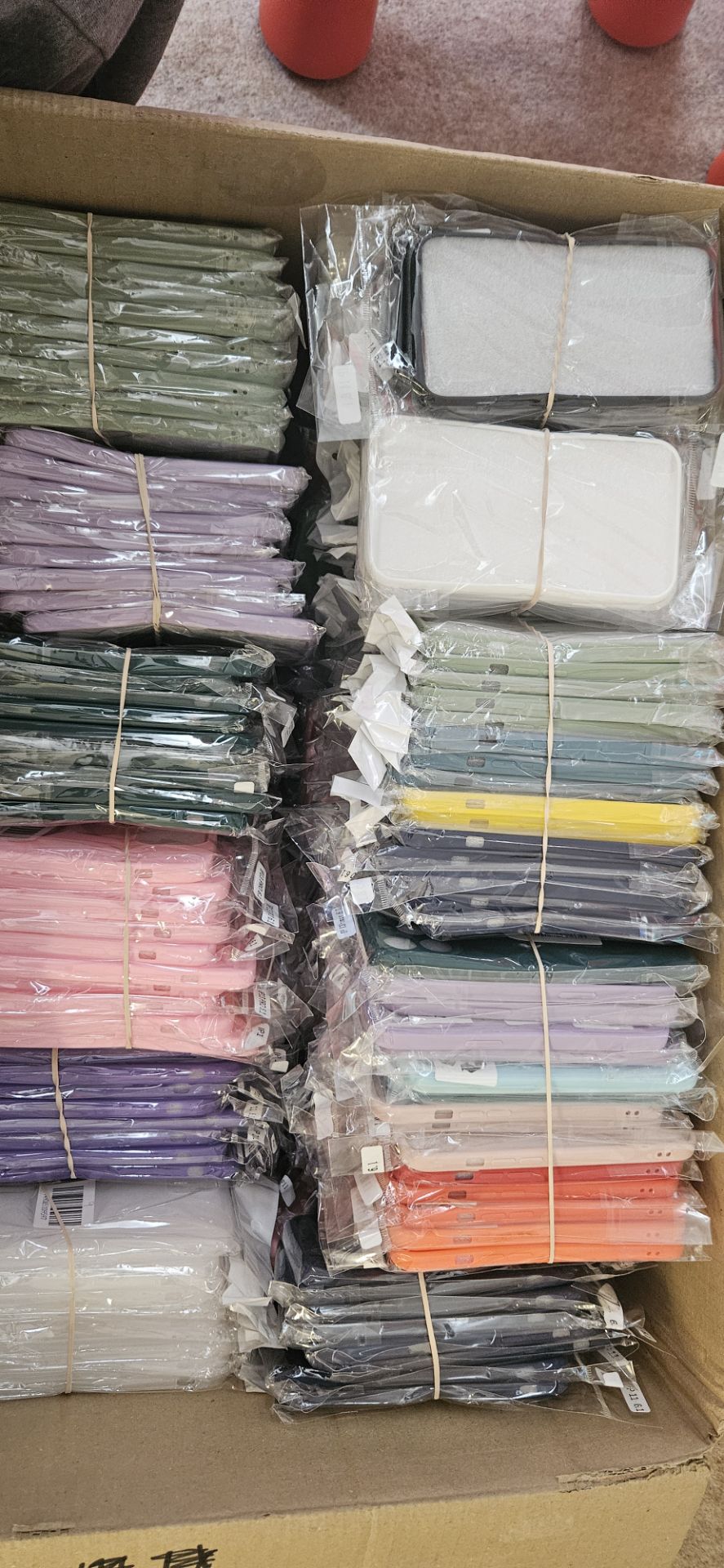 iPhone 11, 12, 13, 14 and Promax Phones (Qty 300 Mixed Box)