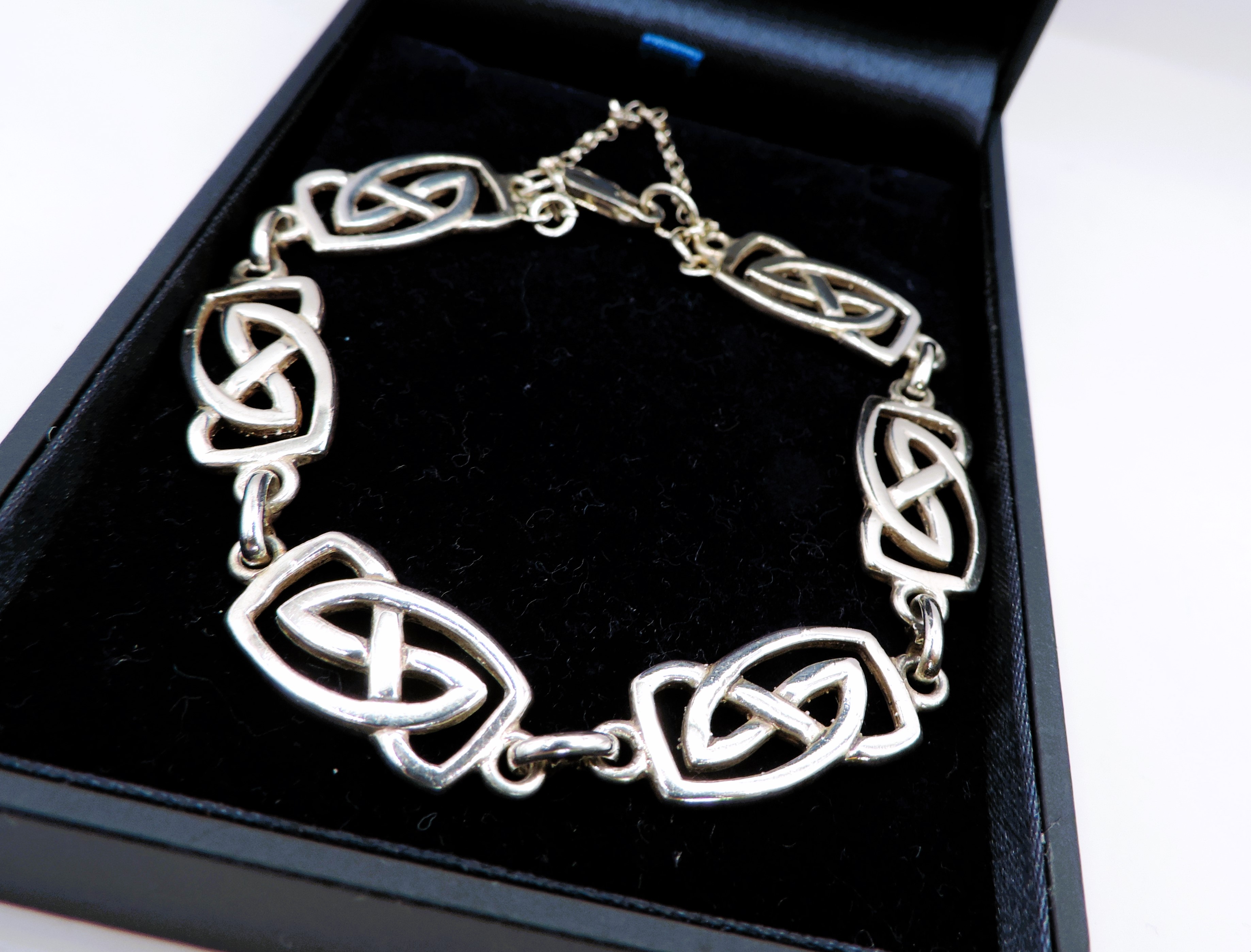 Vintage Sterling Silver Celtic Panel Link Bracelet With Gift Box - Image 3 of 4